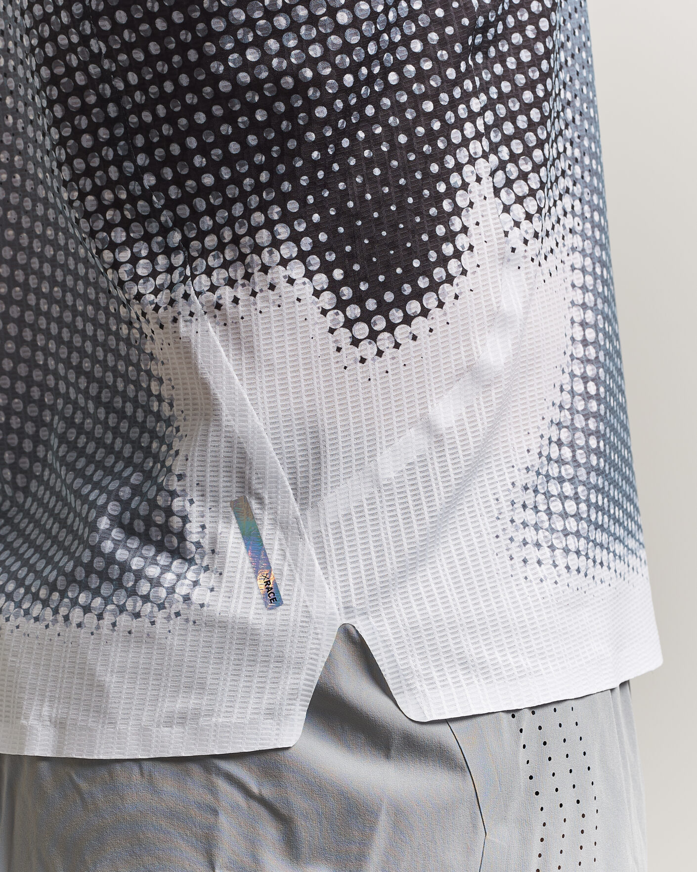 Men | T-Shirts | SOAR Running | Race Vest Black/White