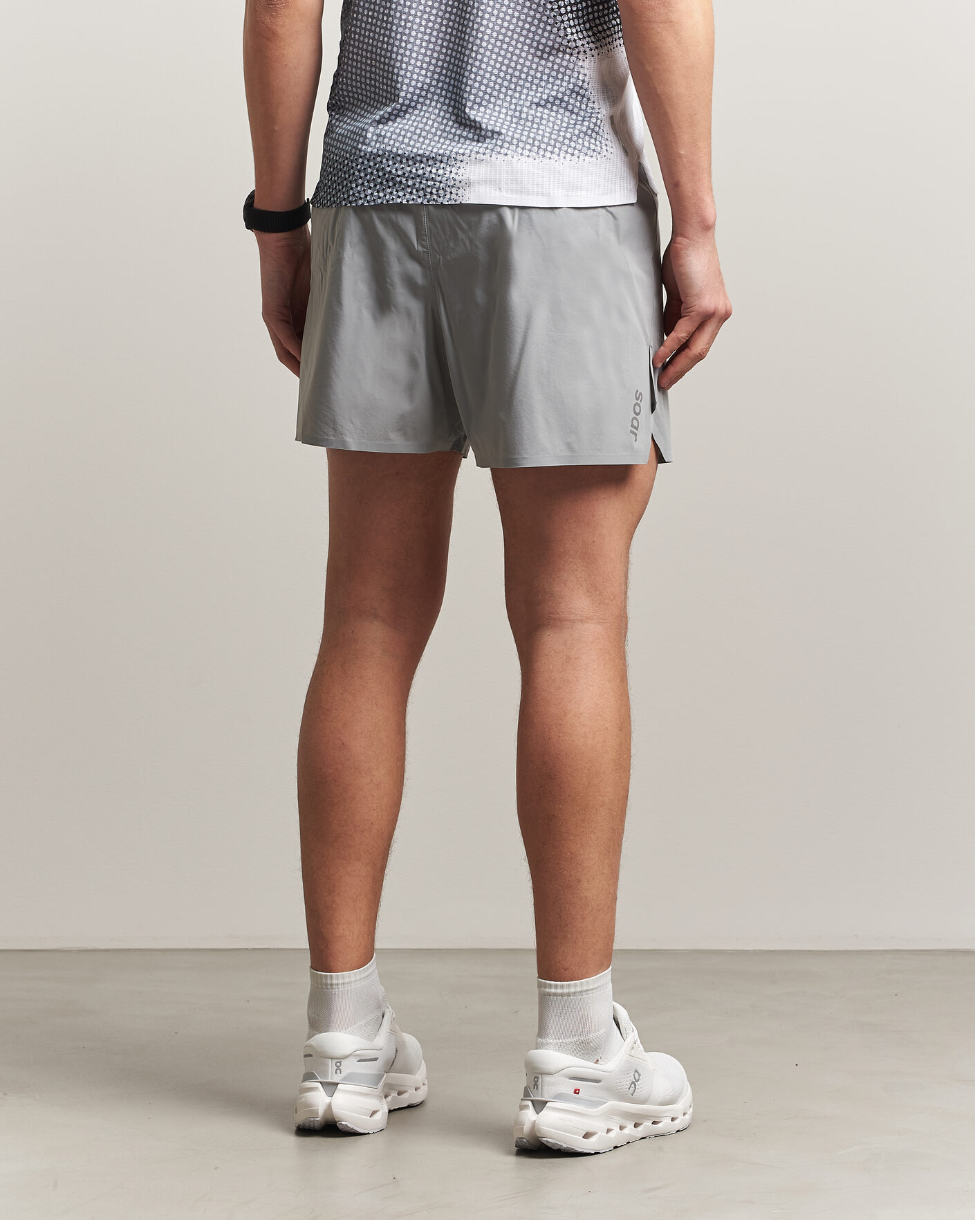 Men | Shorts | SOAR Running | Run Short Silver Grey