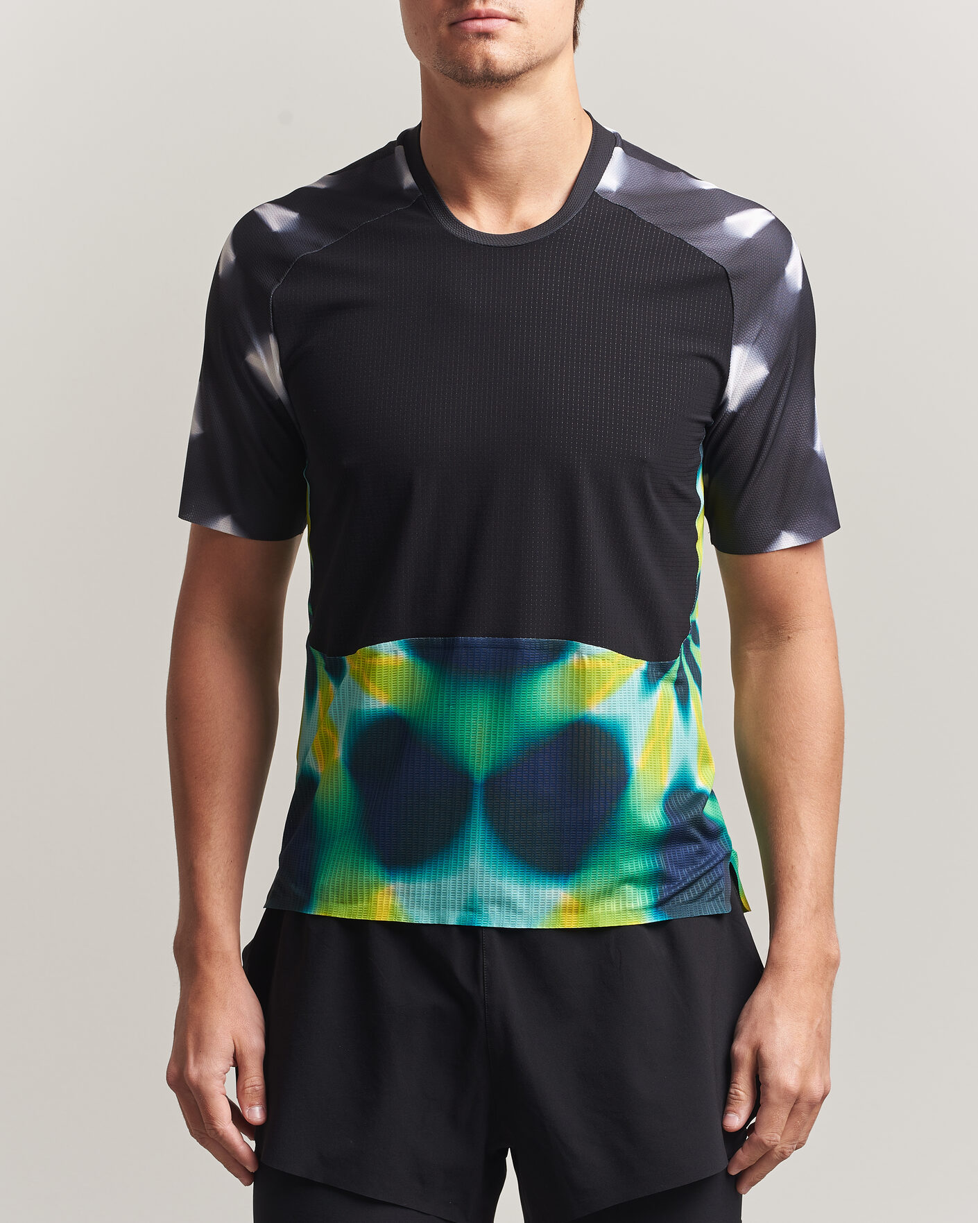 SOAR Running Trail Race Top Black/Fade Grey at CareOfCarl.com