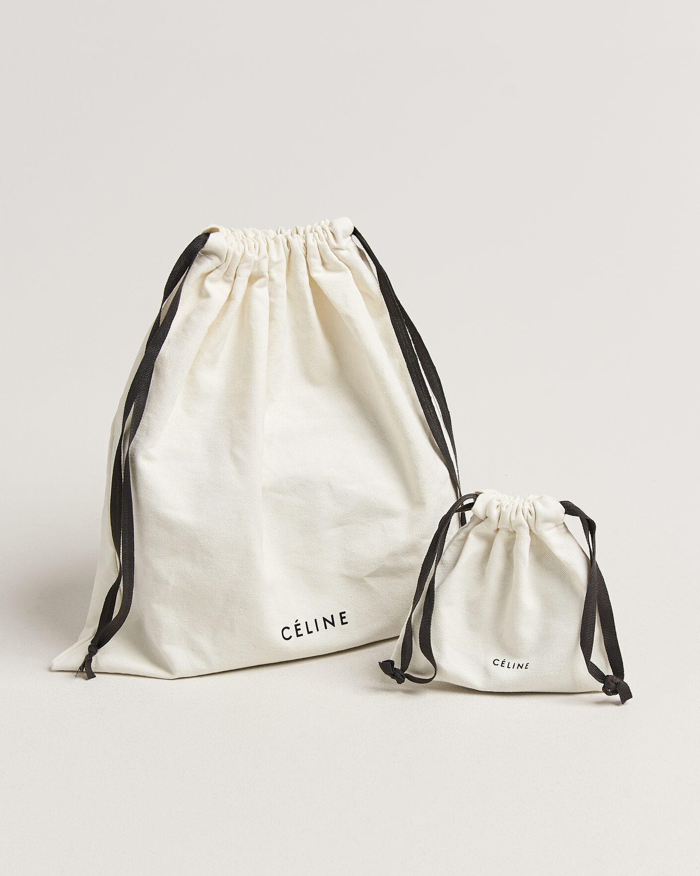 Celine Pre-Owned Box Bag Medium Black at CareOfCarl.com