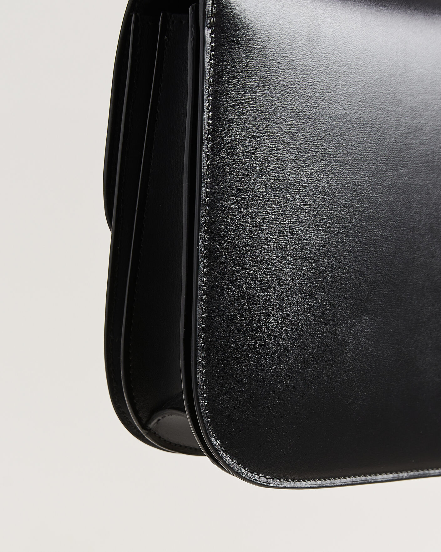 Men | Pre-Owned & Vintage Bags | Celine Pre-Owned | Box Bag Medium Black