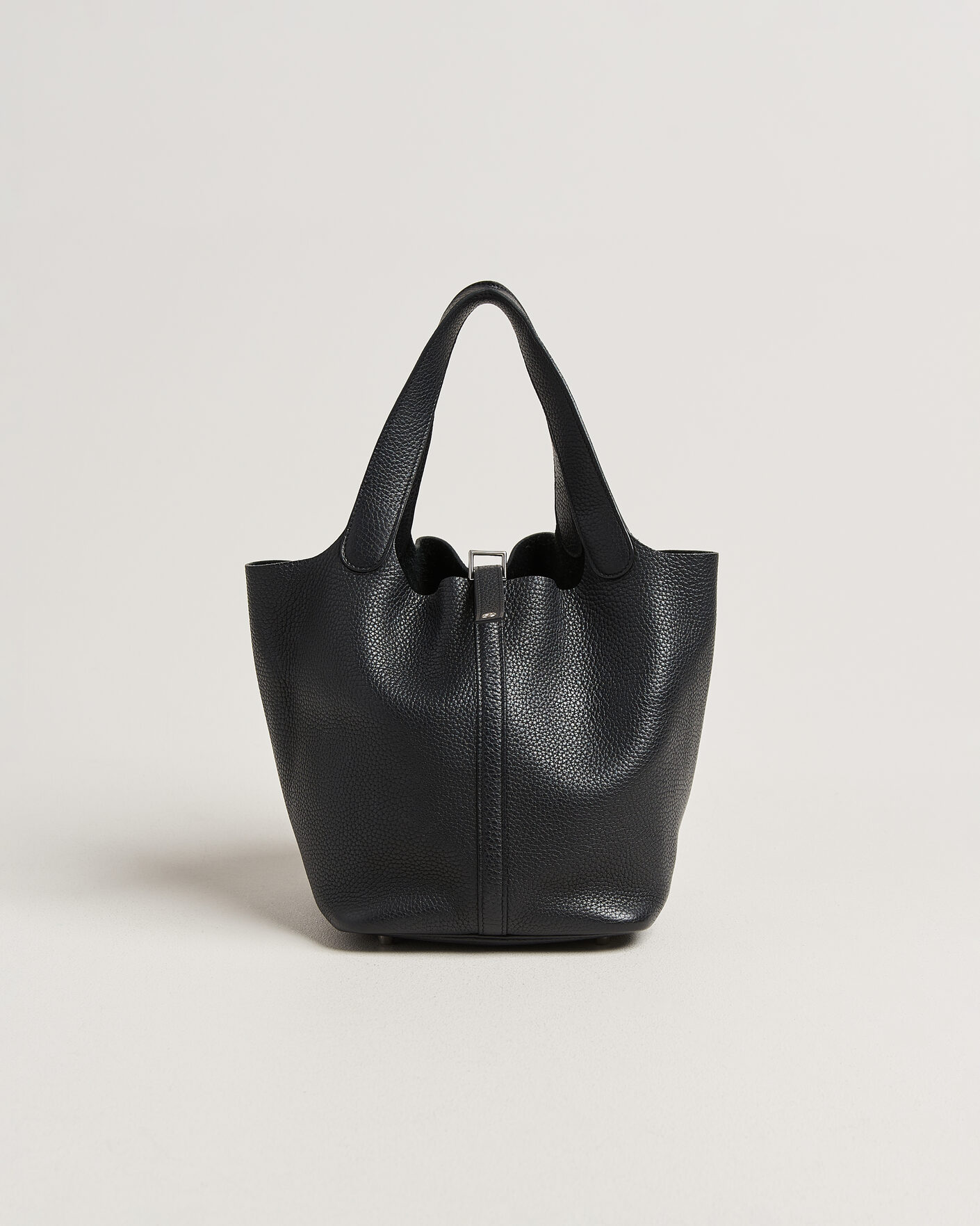 Men | Pre-Owned & Vintage Bags | Hermès Pre-Owned | Picotin Lock 22 Taurillon Clemence Leather Black