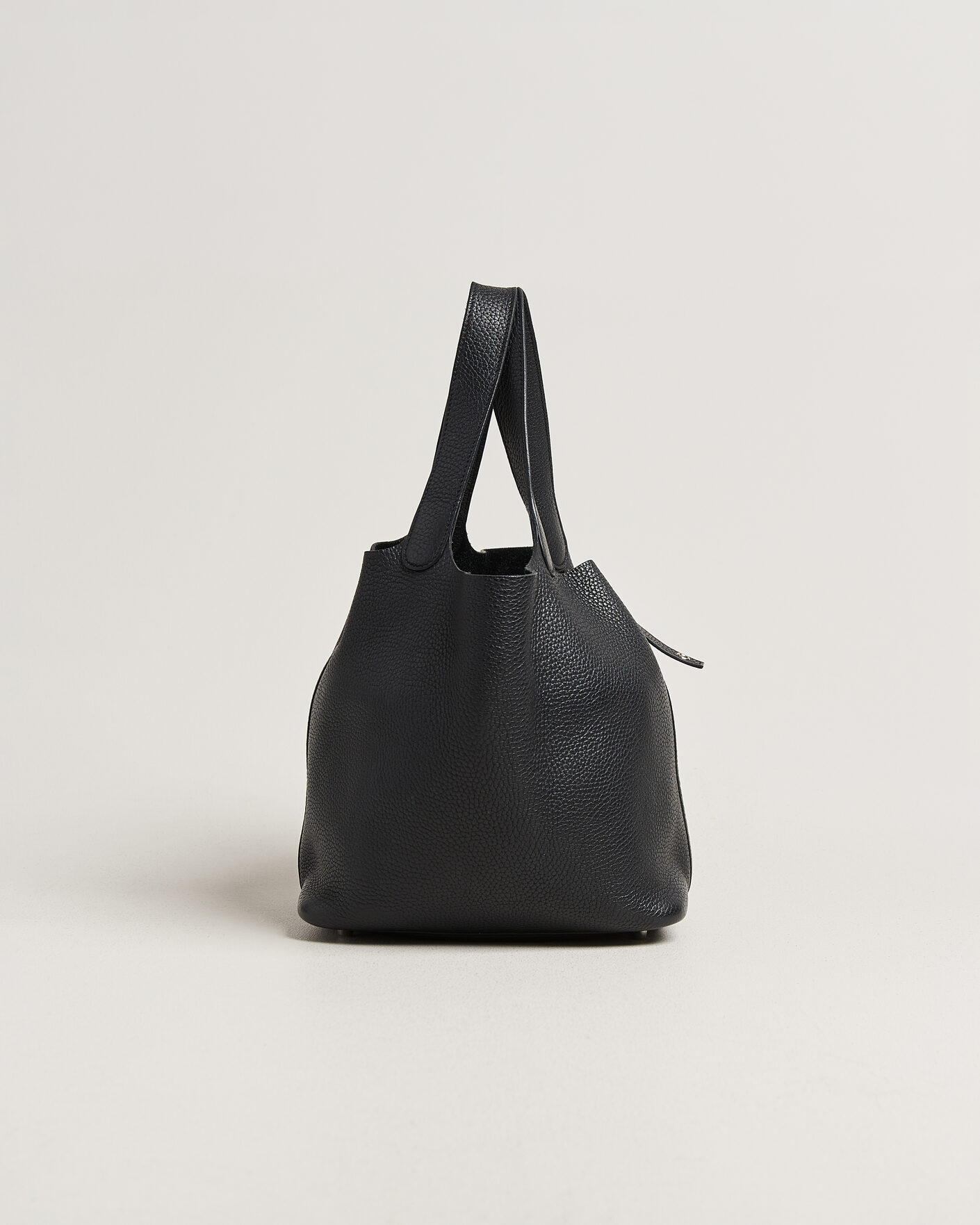 Men | Pre-Owned & Vintage Bags | Hermès Pre-Owned | Picotin Lock 22 Taurillon Clemence Leather Black