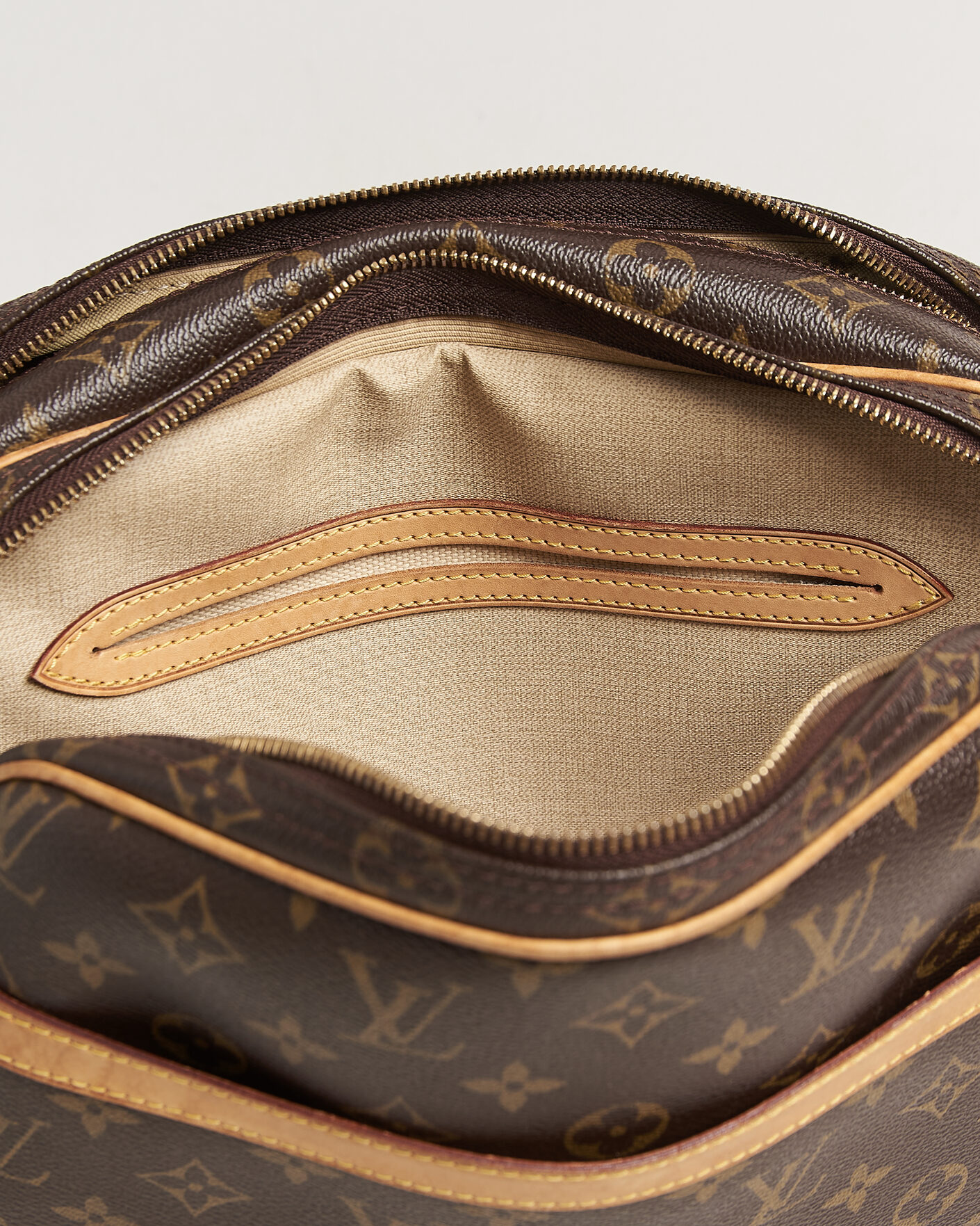 Men | Pre-Owned & Vintage Bags | Louis Vuitton Pre-Owned | Reporter Bag PM Monogram