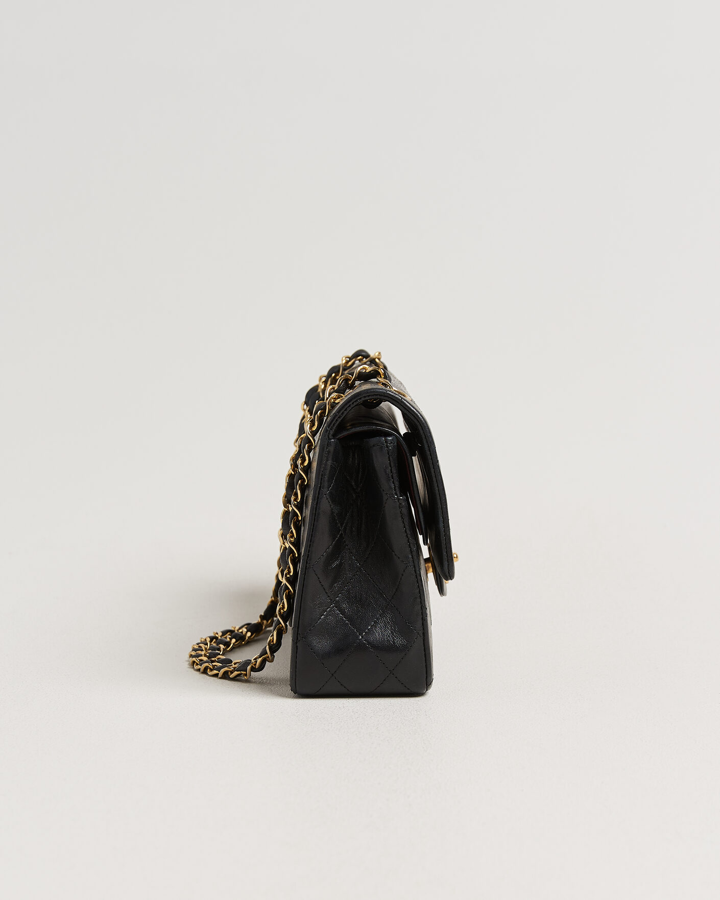 Men | Pre-Owned & Vintage Bags | Chanel Pre-Owned | Classic Medium Double Flap Bag Lambskin Black