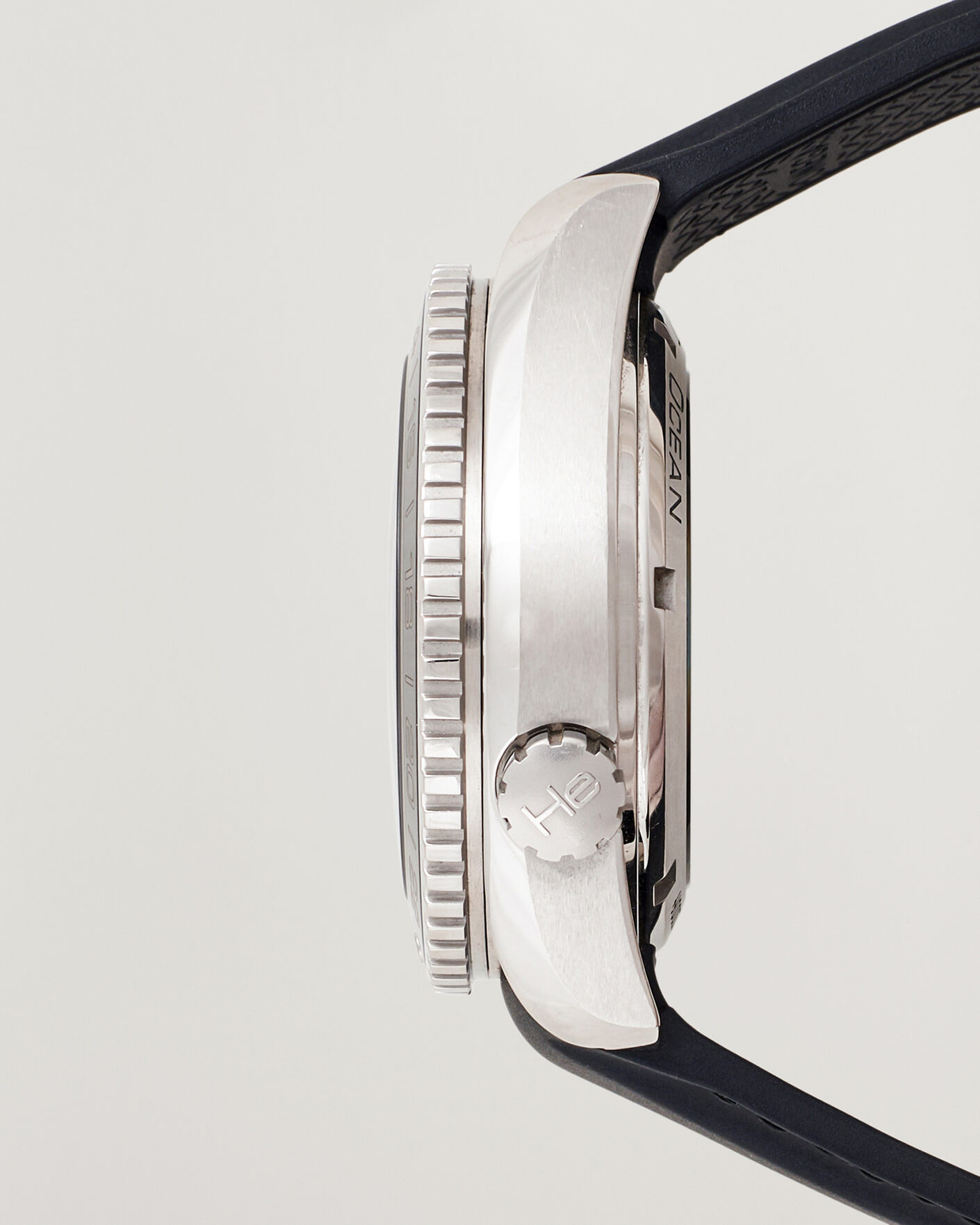 Men | Pre-Owned & Vintage Watches | Omega Pre-Owned | Seamaster Planet Ocean 600M GMT 