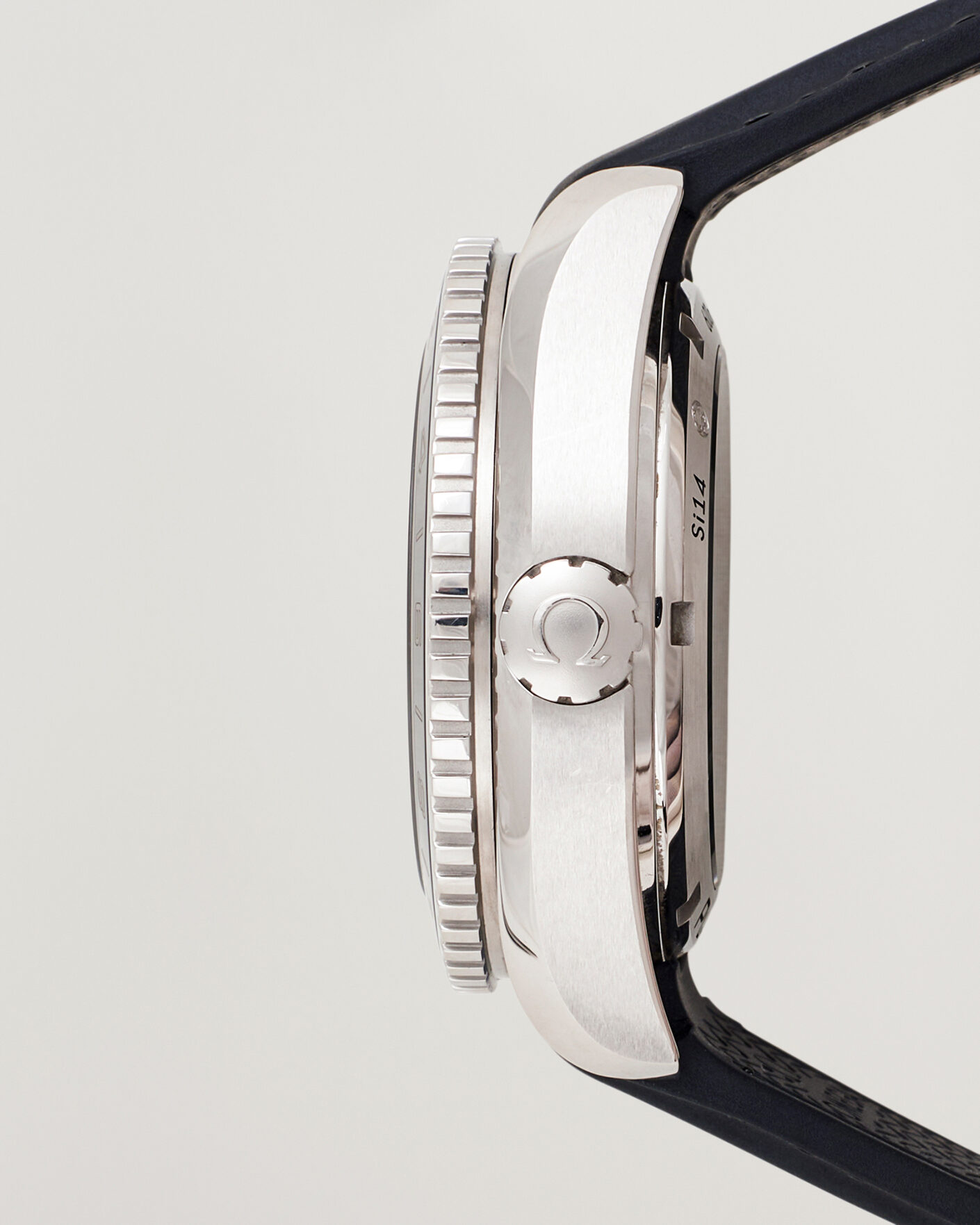 Men | Pre-Owned & Vintage Watches | Omega Pre-Owned | Seamaster Planet Ocean 600M GMT 