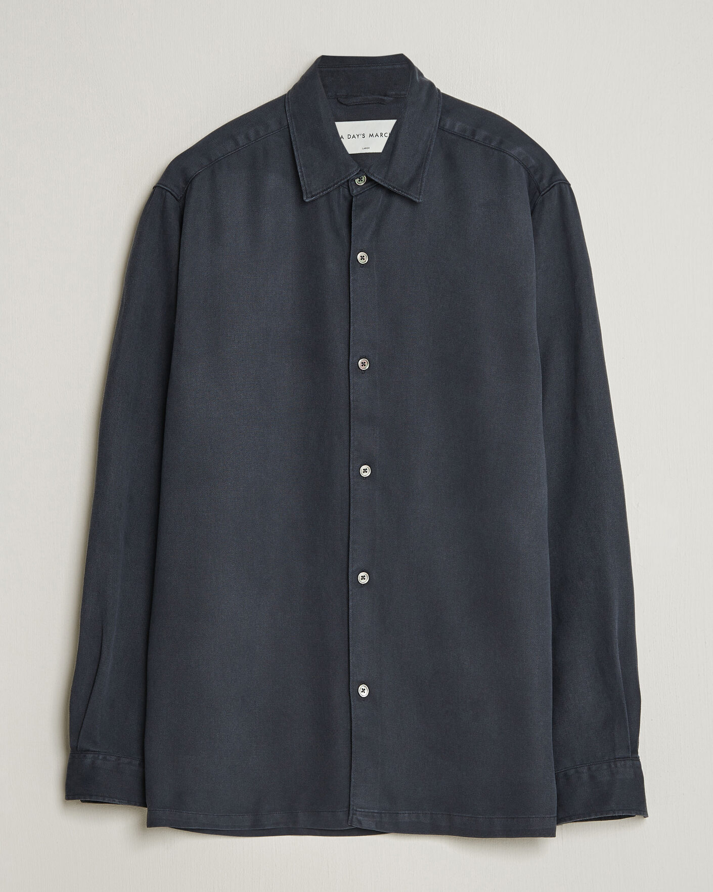 Men | Shirts | A Day's March | Clean Cut Lyocell Shirt Navy