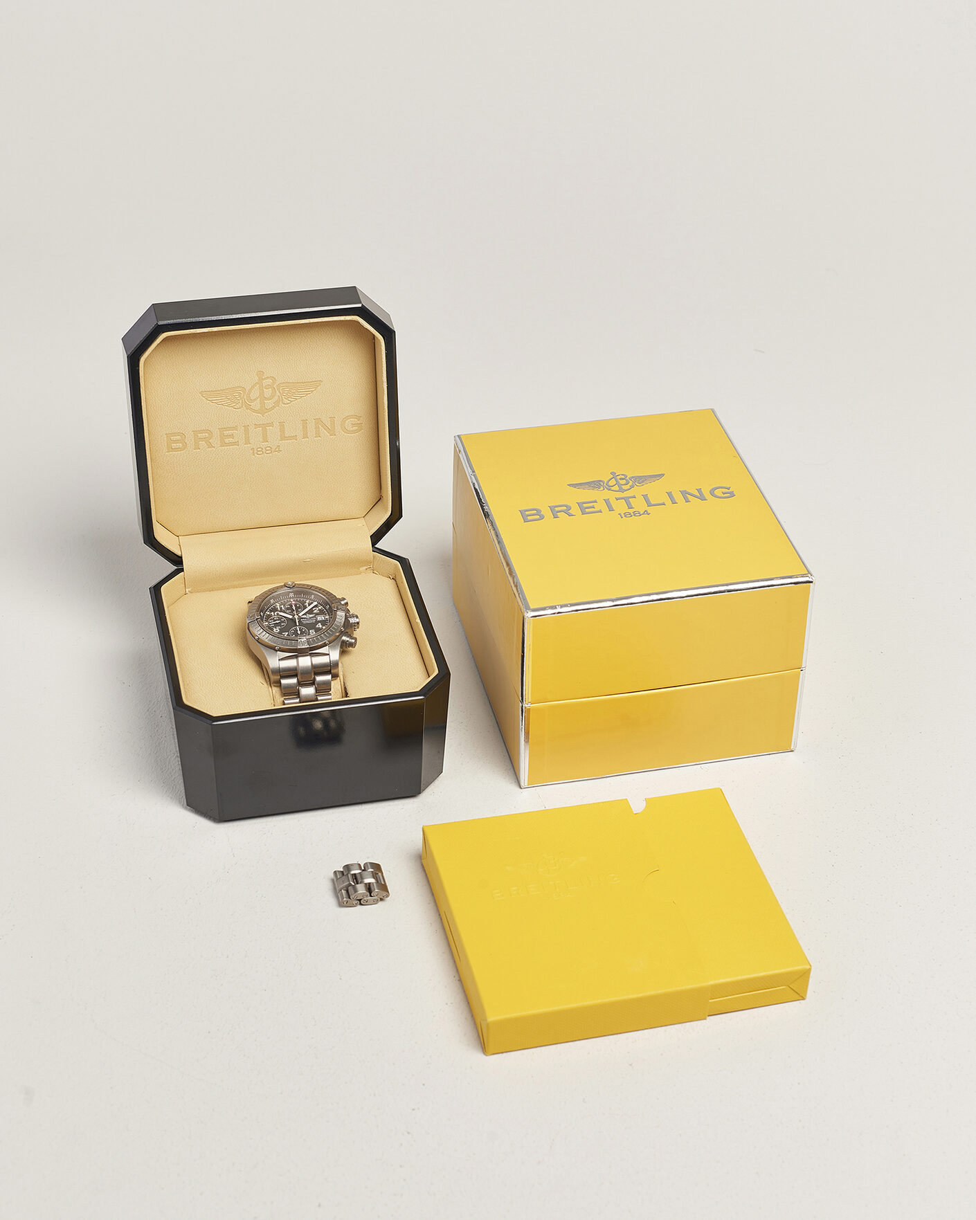 Men | Pre-Owned & Vintage Watches | Breitling Pre-Owned | Avenger 44 