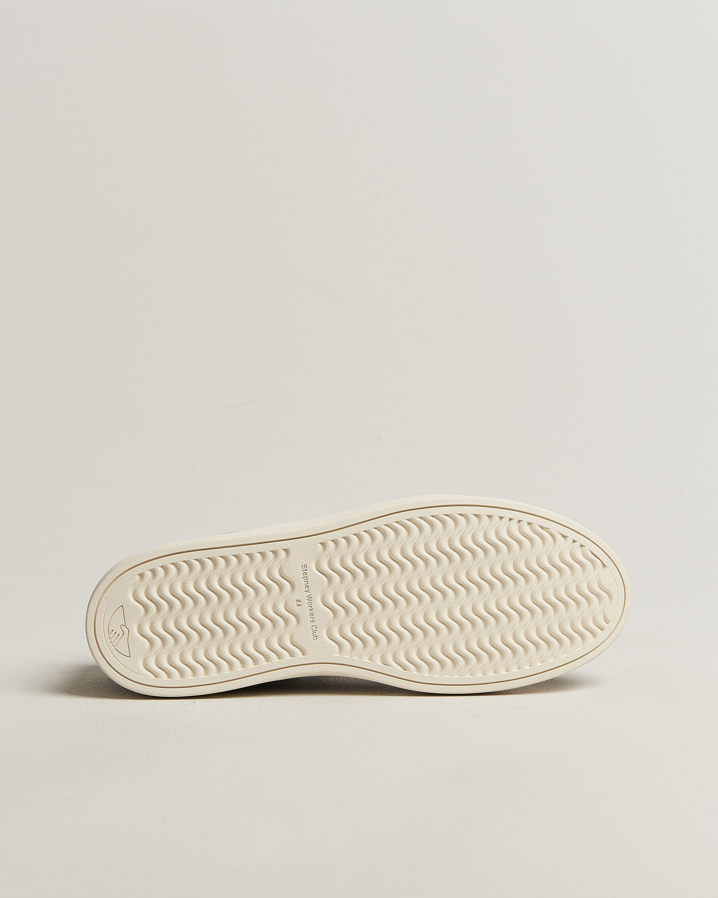 Men | Sneakers | Stepney Workers Club | Surma S-Strike Canvas Sneaker Black