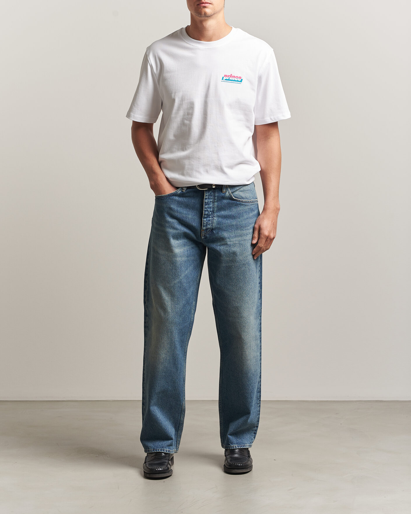 Men | T-Shirts | LES DEUX | Prince P T-Shirt White