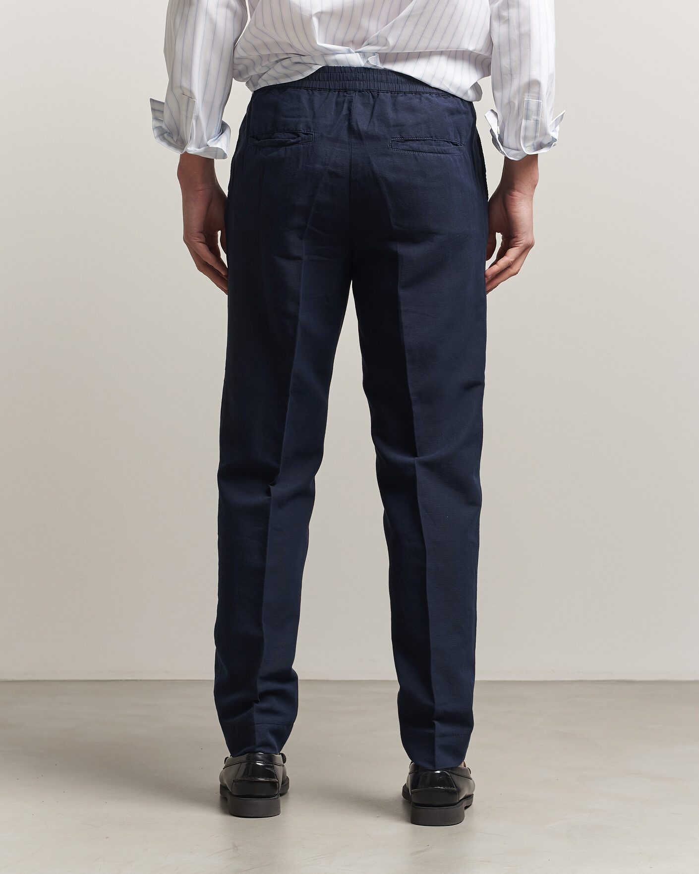 Men | Trousers | Filippa K | Theo Relaxed Linen/Cotton Drawstring Trousers Navy