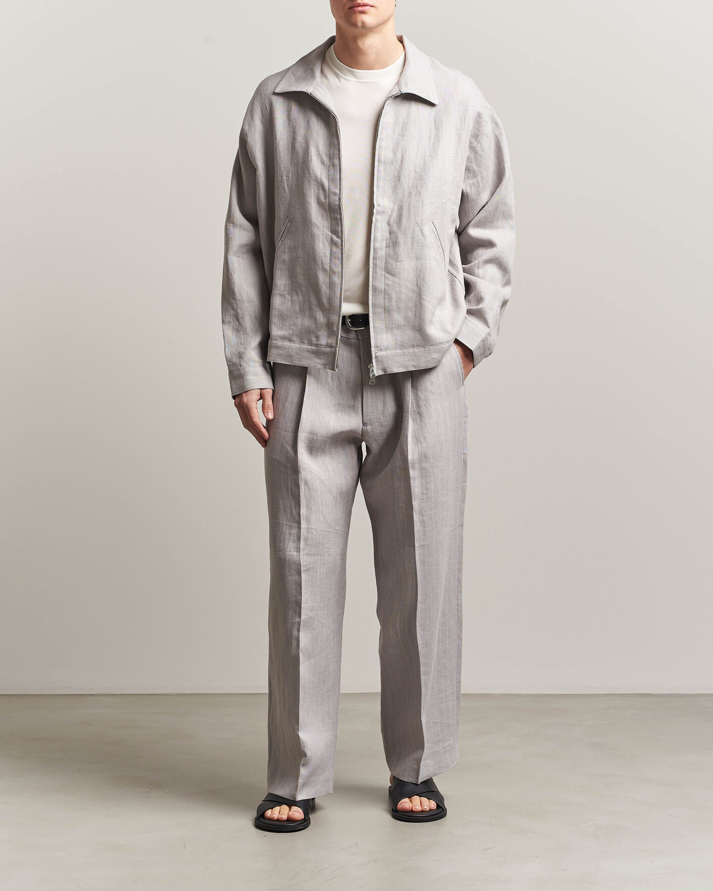 Men | Trousers | NN07 | Kay Pinstriped Pleated Linen Trousers Grey