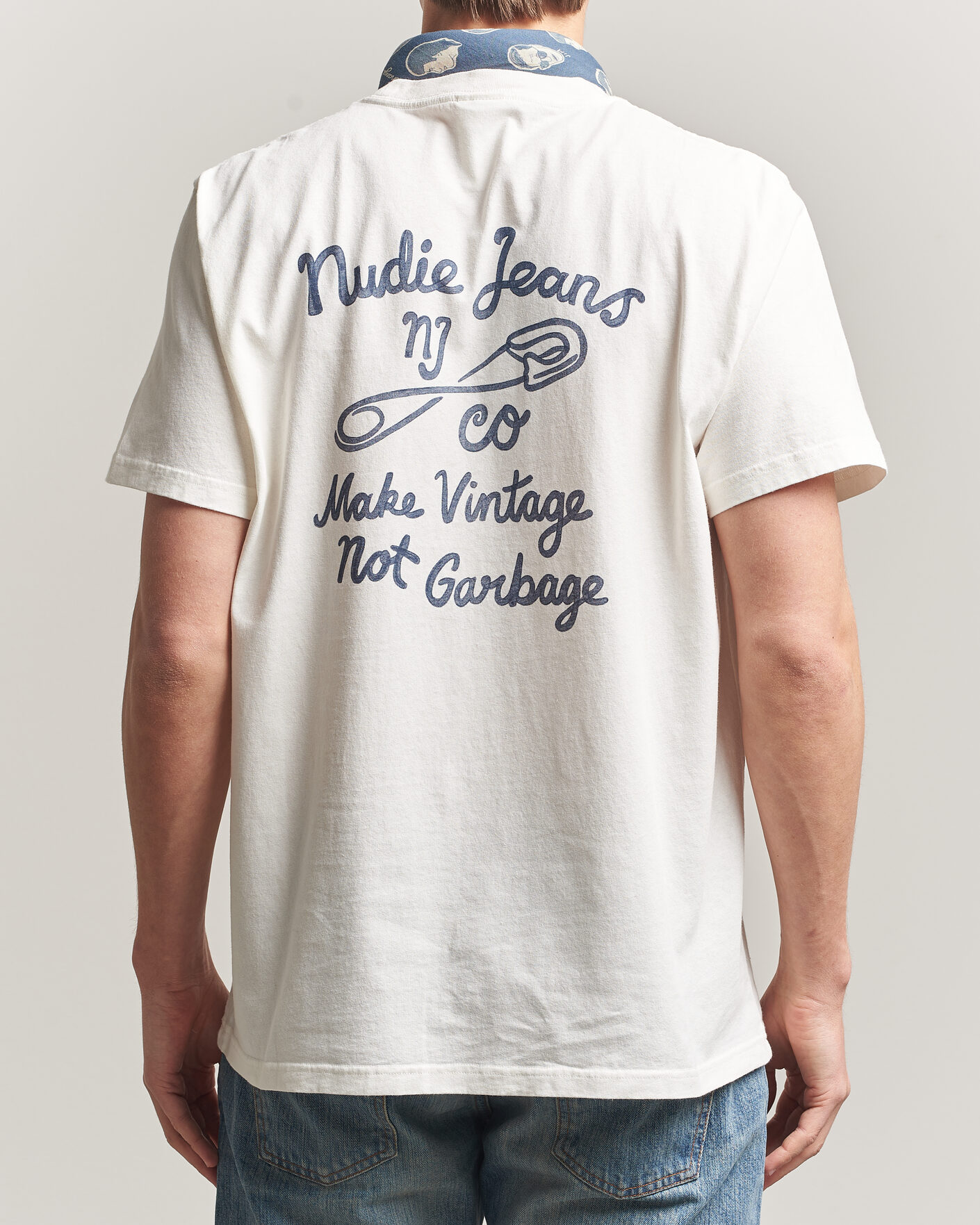 Men | T-Shirts | Nudie Jeans | Roy NJCO Pin T-Shirt Chalk White