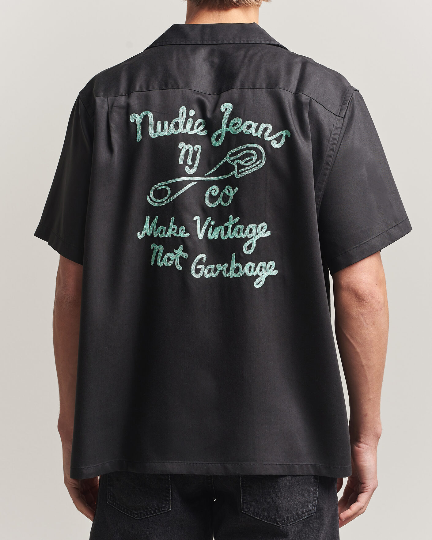 Men | Shirts | Nudie Jeans | Arthur Bowling Shirt Saftey Pi Black
