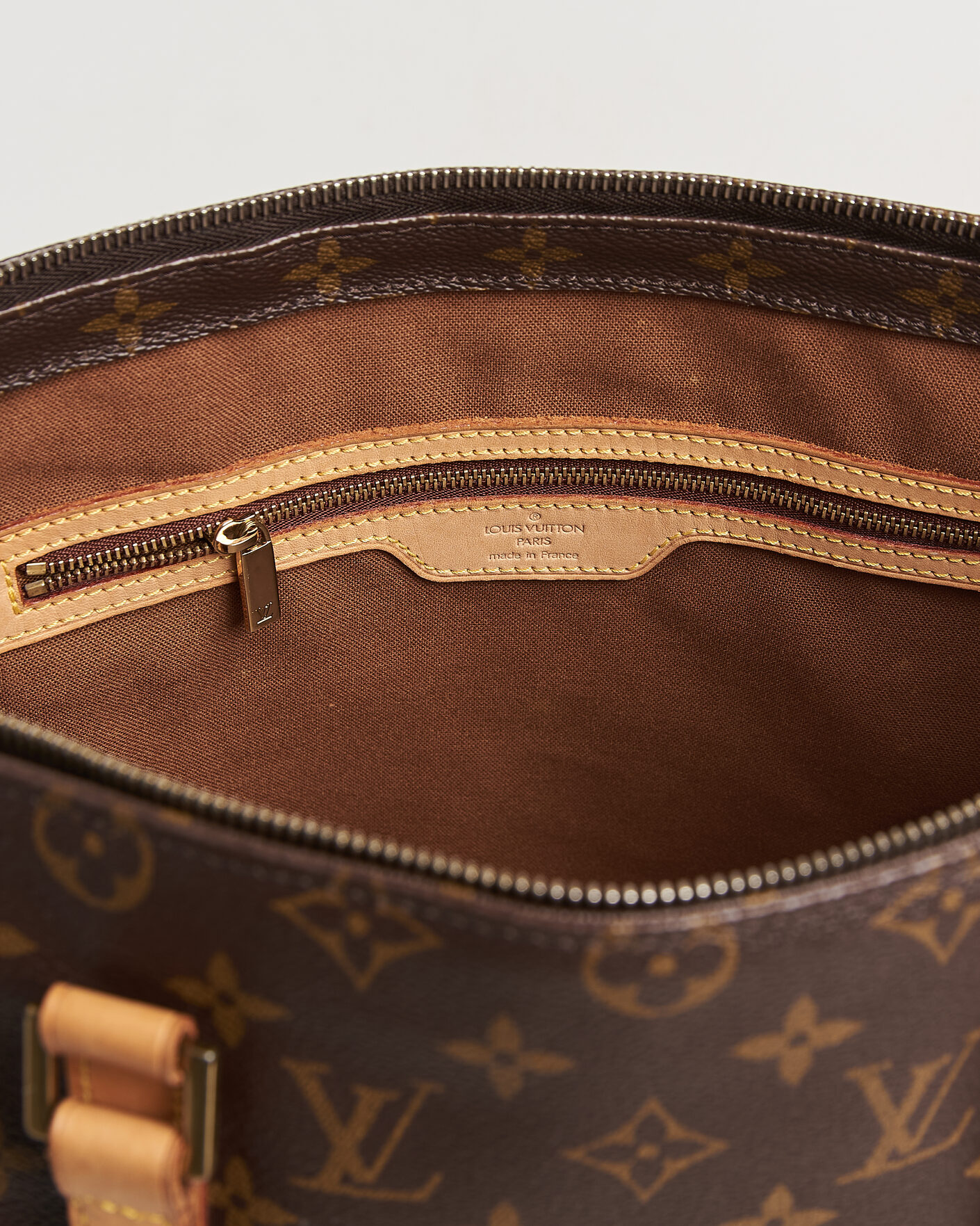 Men | Pre-Owned & Vintage Bags | Louis Vuitton Pre-Owned | Cabas Mezzo Monogram