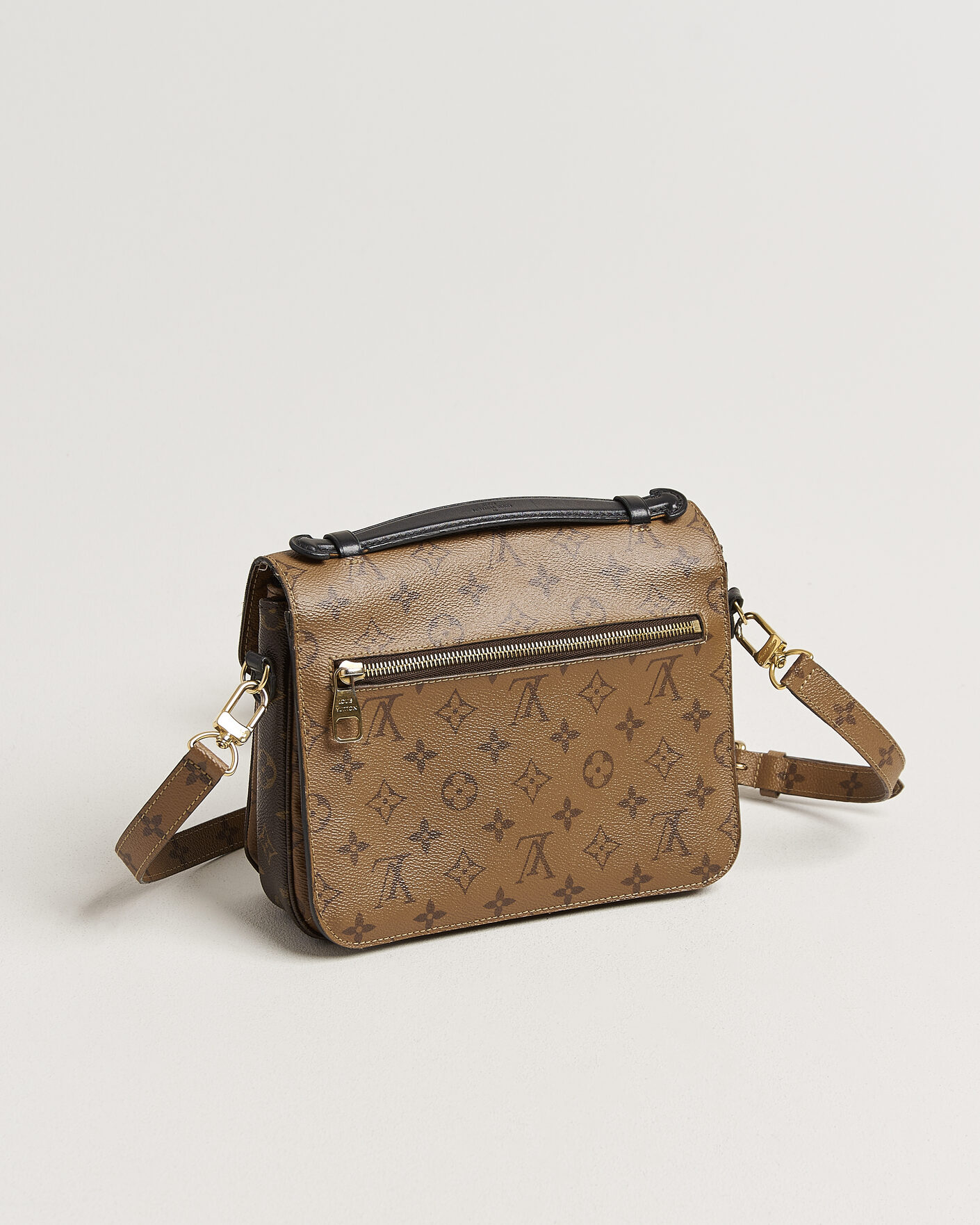 Men | Pre-Owned & Vintage Bags | Louis Vuitton Pre-Owned | Pochette Métis Reverse Monogram