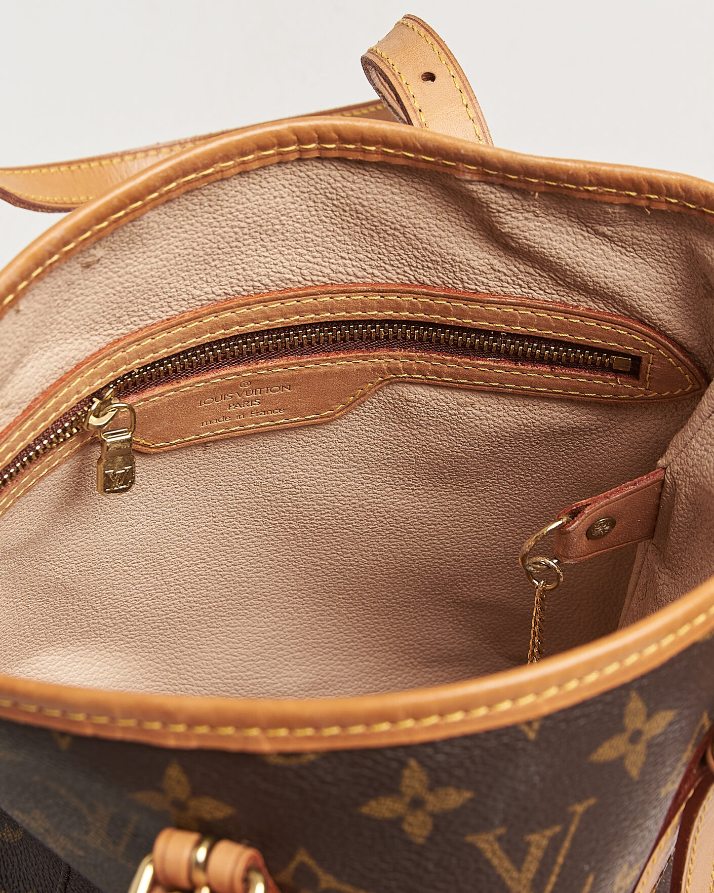 Men | Pre-Owned & Vintage Bags | Louis Vuitton Pre-Owned | Bucket PM Bag Monogram