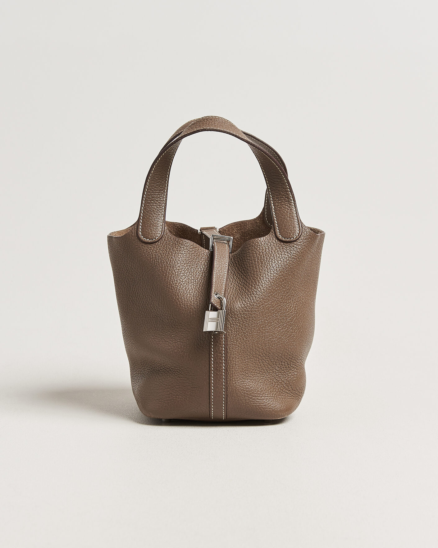 Men | Pre-Owned & Vintage Bags | Hermès Pre-Owned | Picotin Lock 18 Etoupe