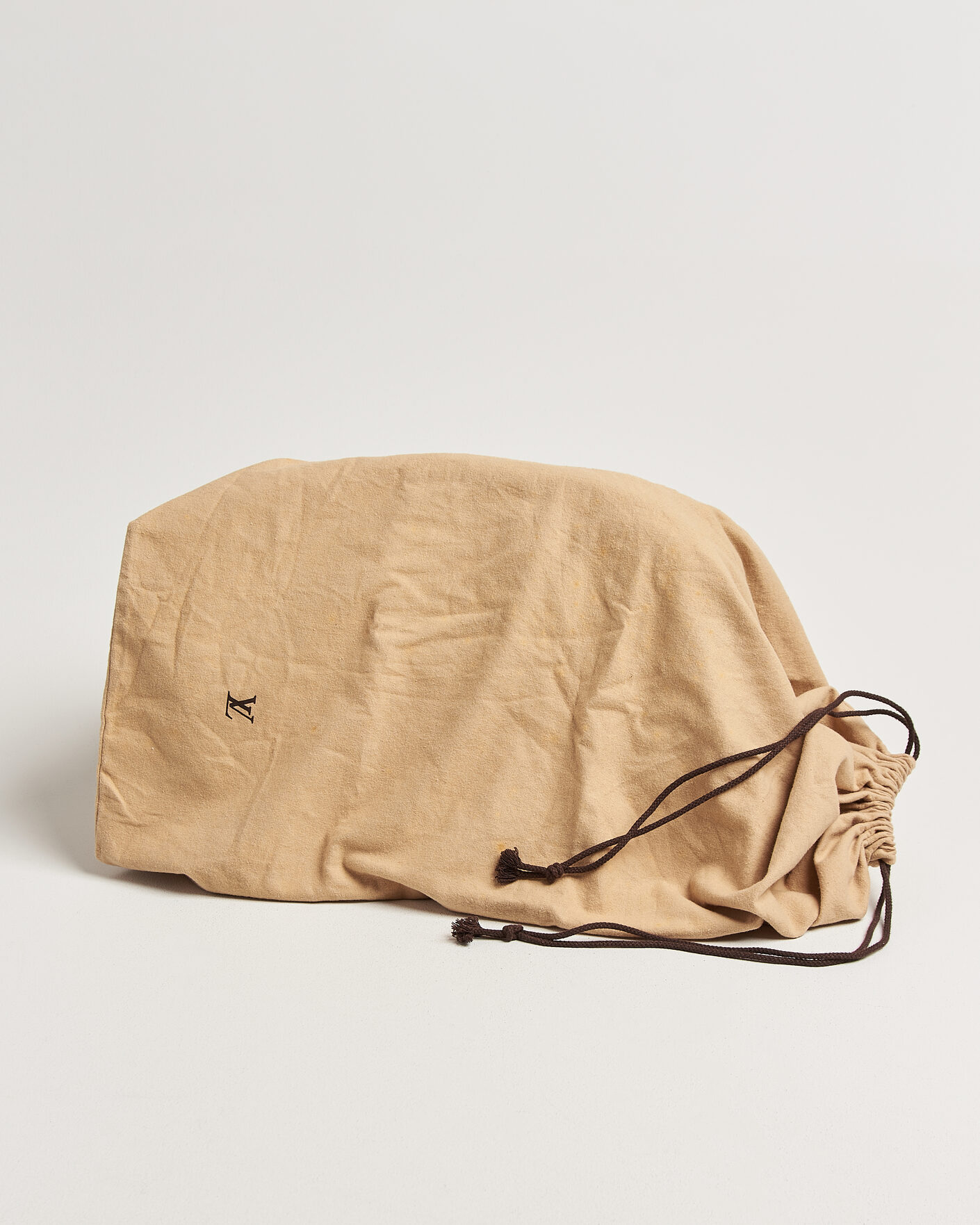 Men | Pre-Owned & Vintage Bags | Louis Vuitton Pre-Owned | Taiga Kendall Weekend Bag PM Burgundy