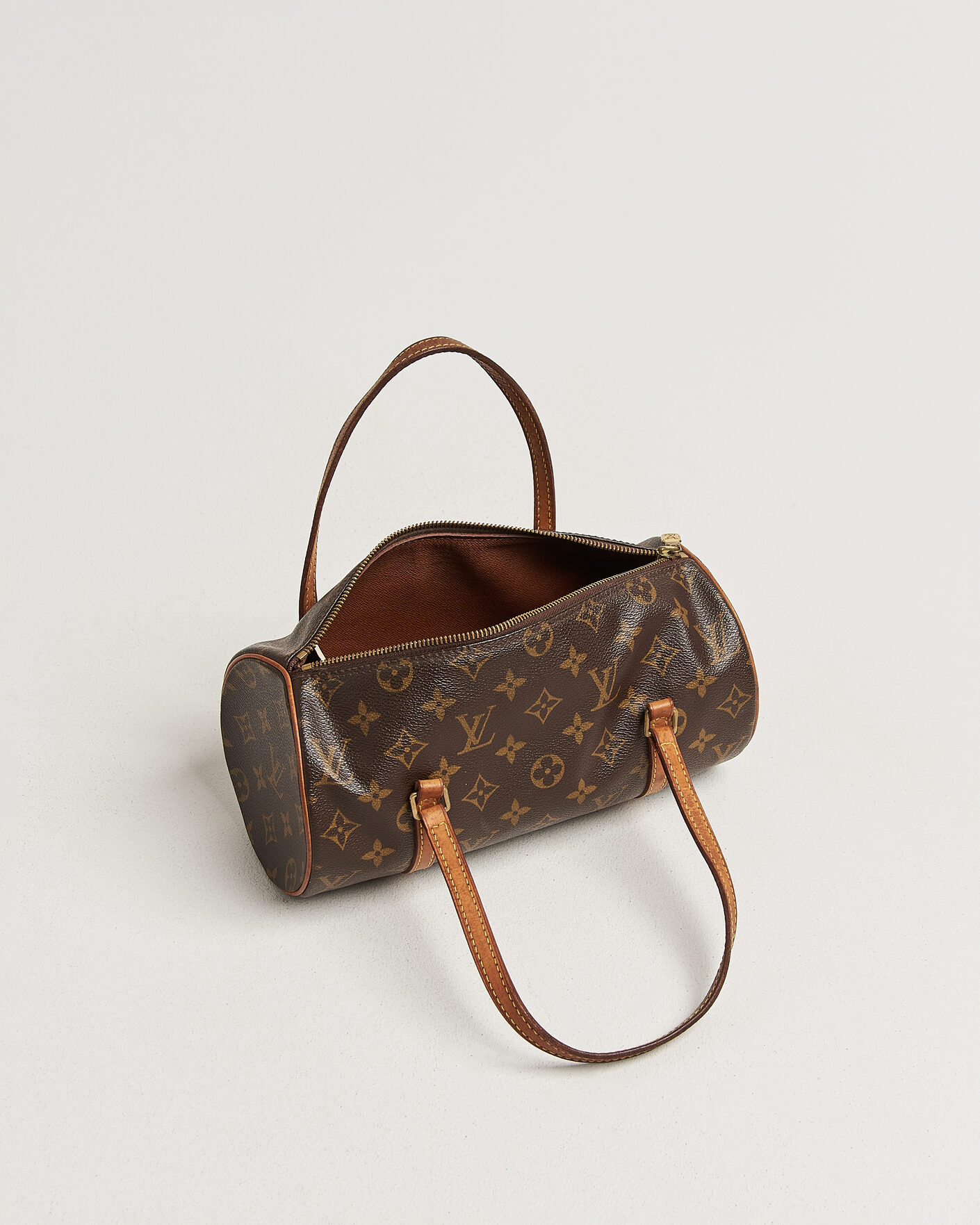Louis Vuitton Pre-Owned Papillon 26 Monogram at CareOfCarl.com