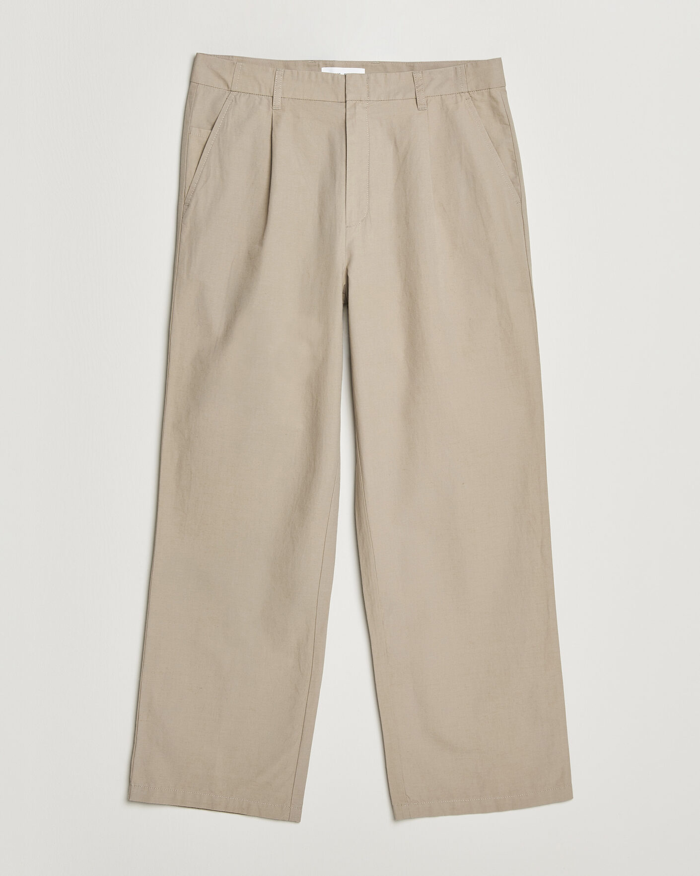 Men | Trousers | Samsøe Samsøe | Valentin Cotton/Linen Pleated Trousers Aluminum