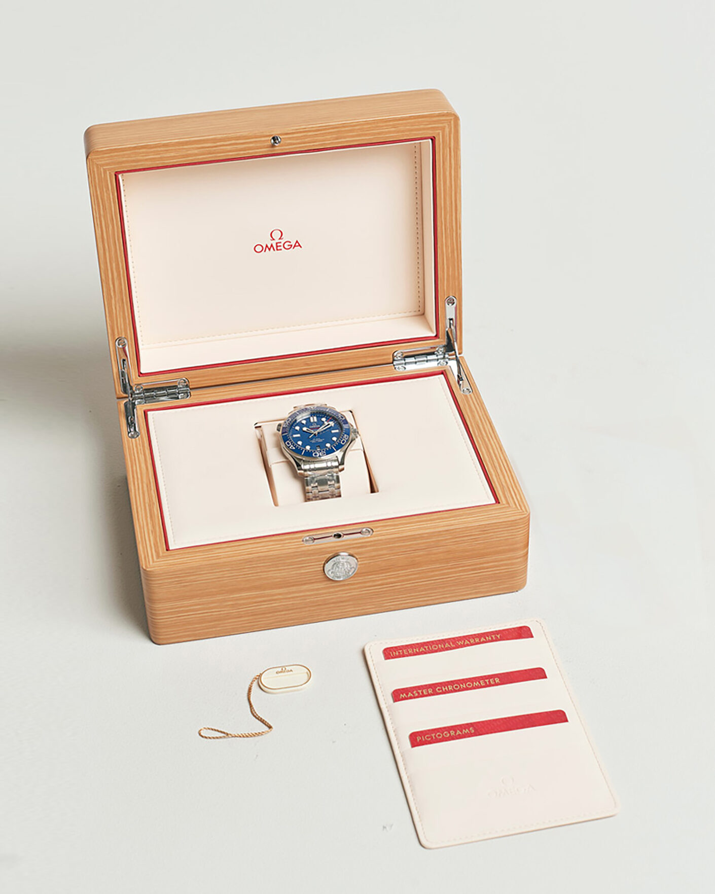 Men | Pre-Owned & Vintage Watches | Omega Pre-Owned | Seamaster 300M Diver