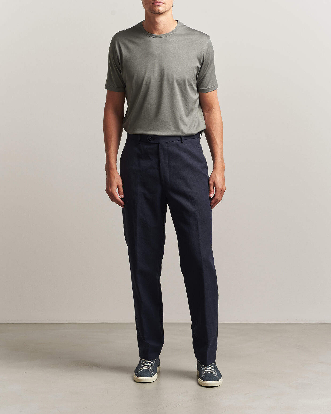 Men | T-Shirts | Sunspel | Crew Neck Q82 Cotton T-Shirt Fossil Grey
