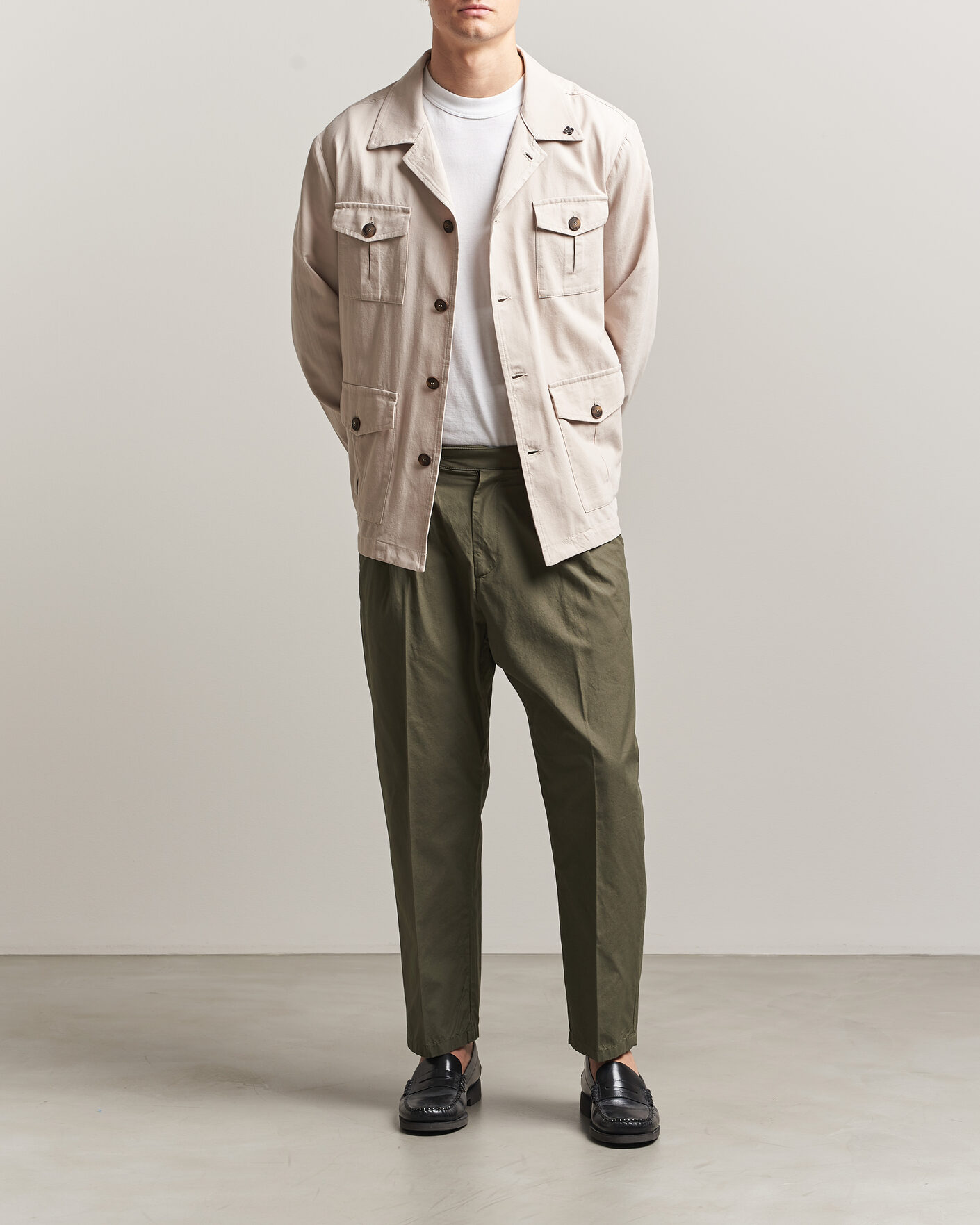 Men | Trousers | Massimo Alba | Stan Pleated Chinos Military