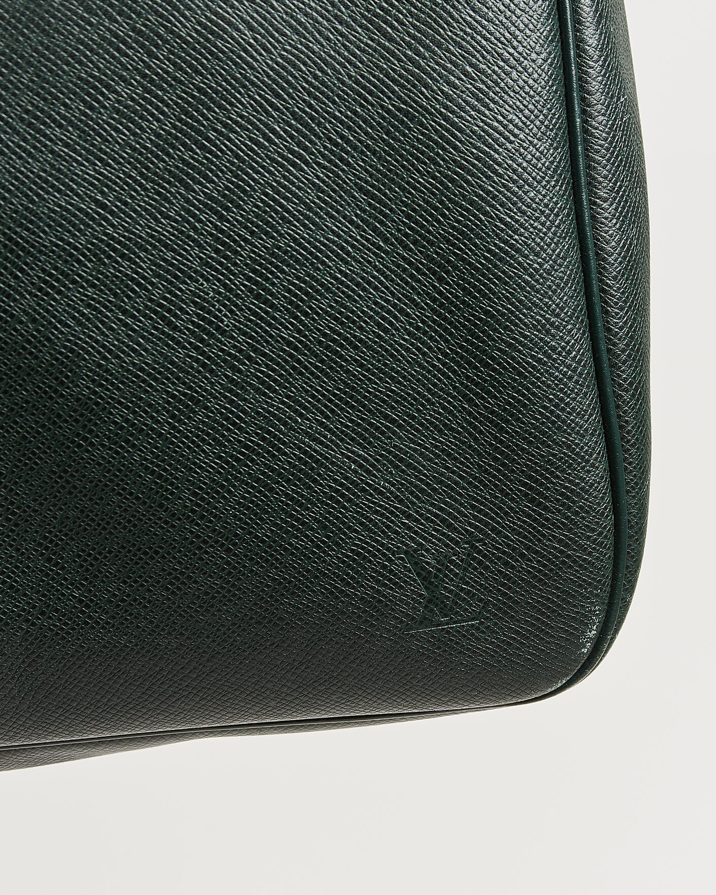 Men | Pre-Owned & Vintage Bags | Louis Vuitton Pre-Owned | Taiga Kendall GM Bag Green