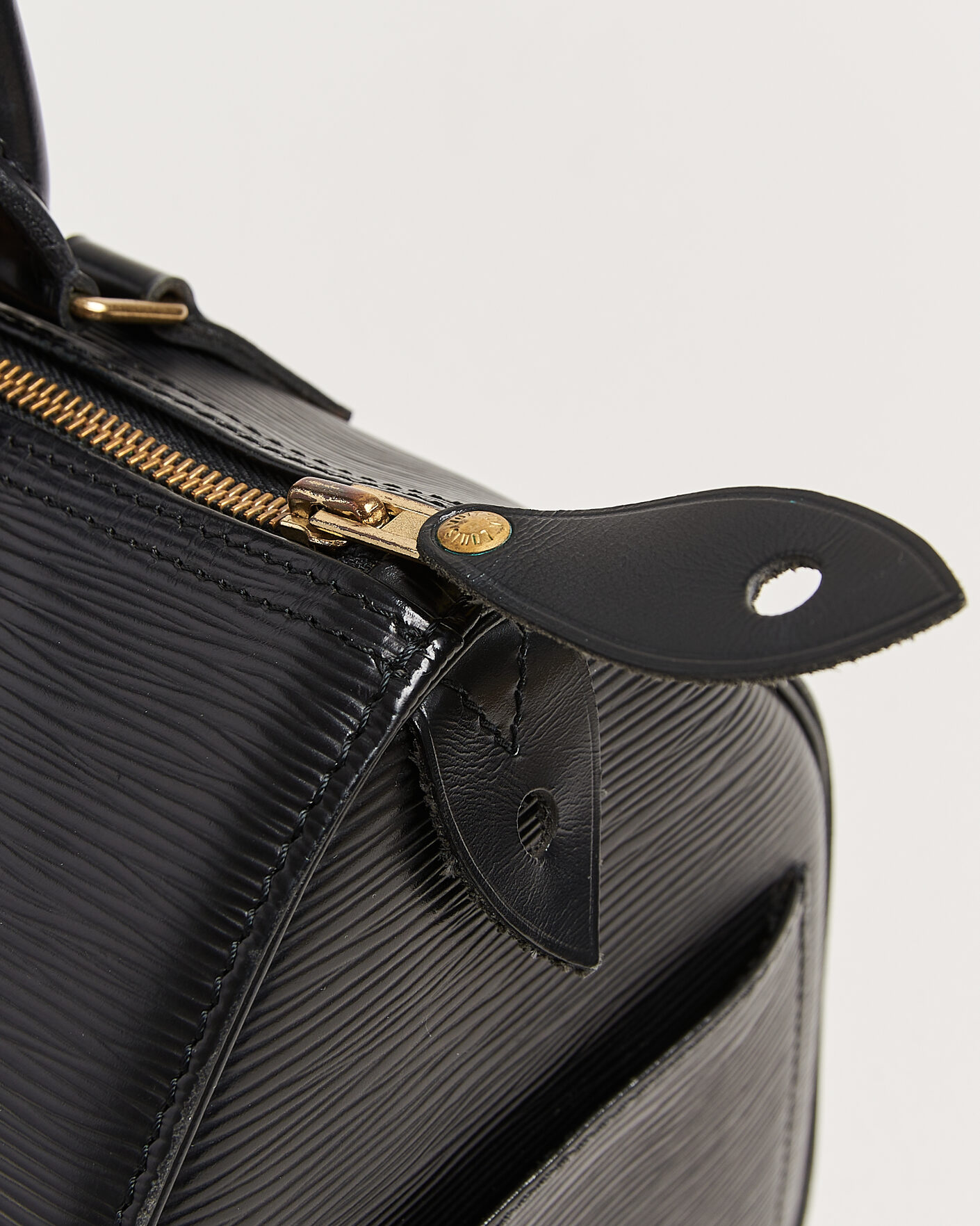 Louis Vuitton Pre-Owned Speedy Epi Leather 25 Black at CareOfCarl.com