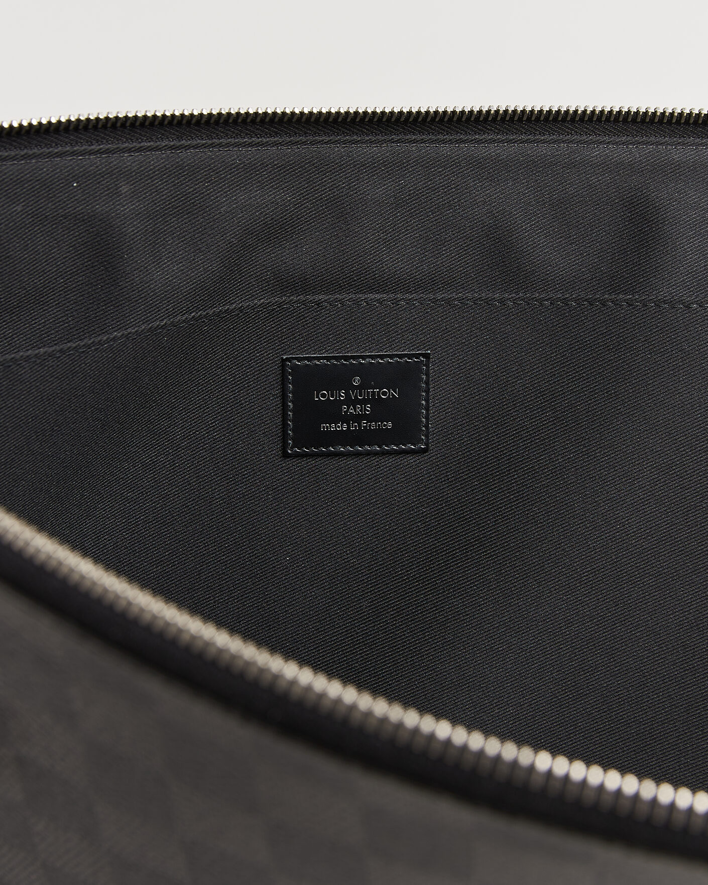 Men | Pre-Owned & Vintage Bags | Louis Vuitton Pre-Owned | Pochette Jules Damier Graphite