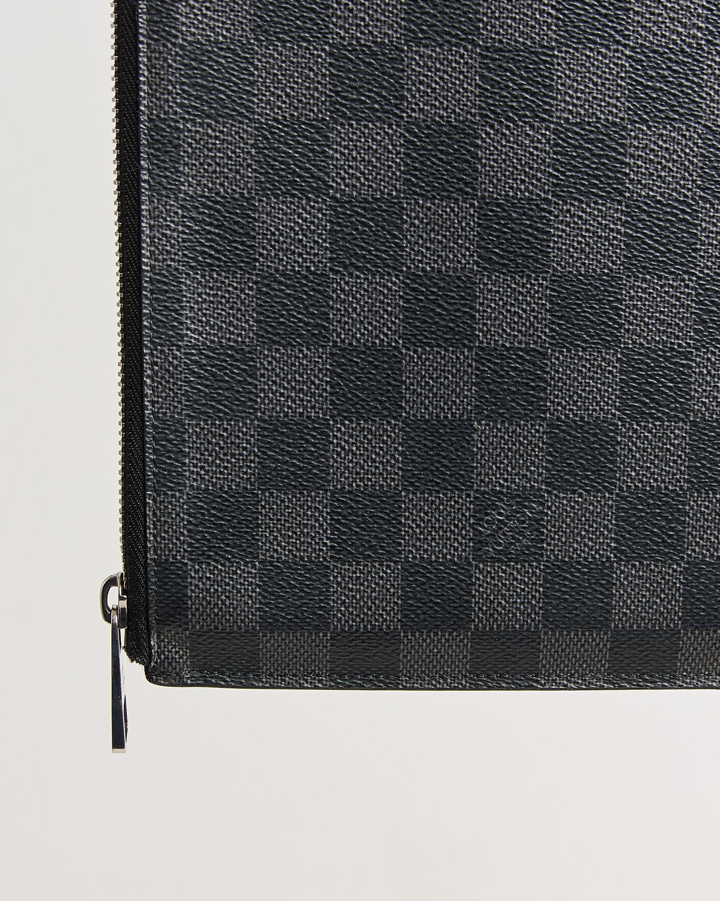 Men | Pre-Owned & Vintage Bags | Louis Vuitton Pre-Owned | Pochette Jules Damier Graphite