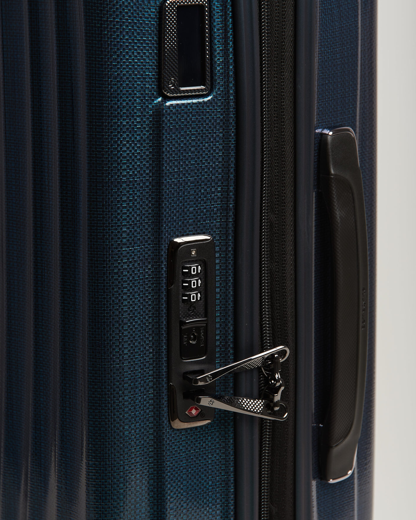 Men | Bags | Samsonite | Nexis Spinner Carry-On Deep Patrol