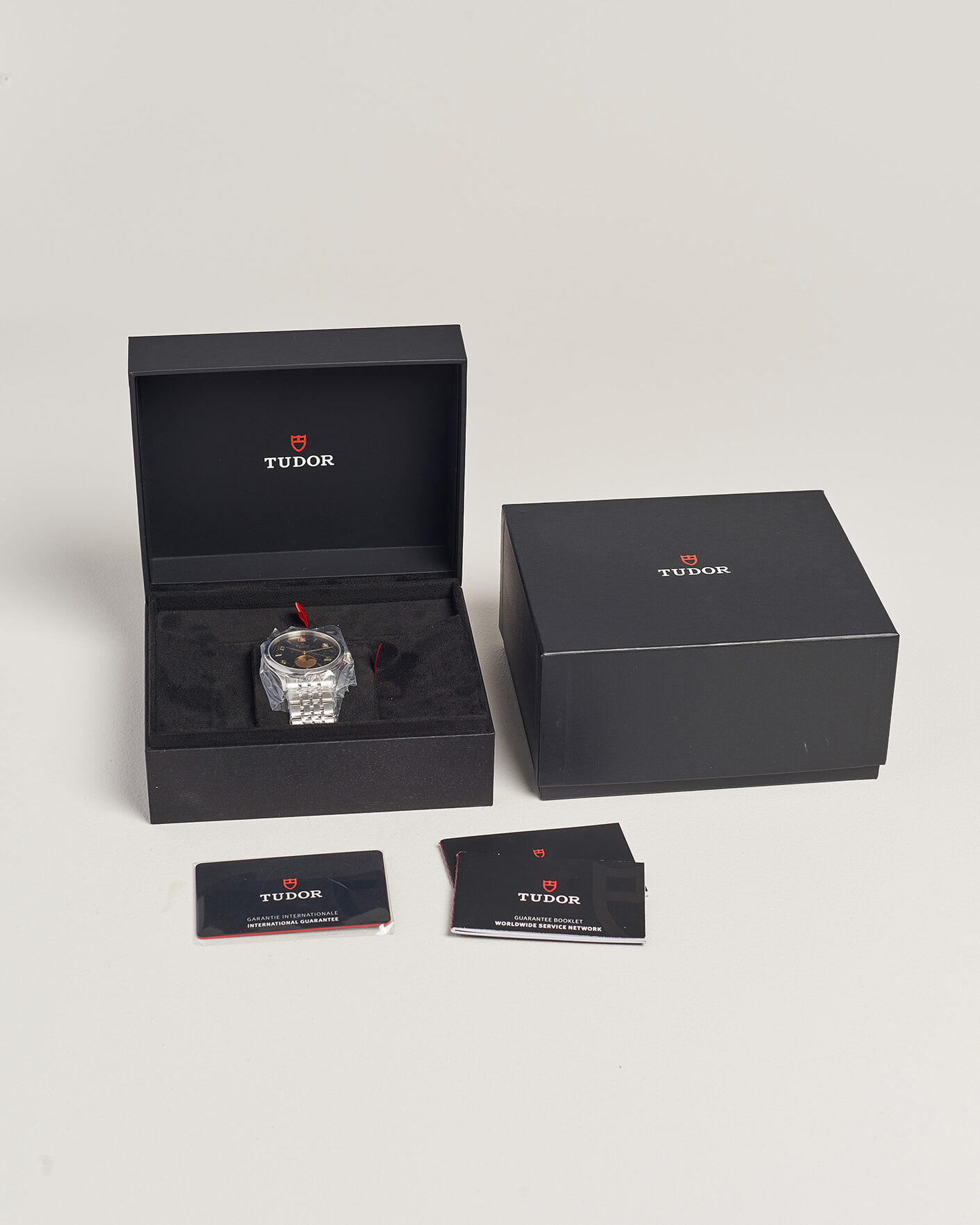 Men | Pre-Owned & Vintage Watches | Tudor Pre-Owned | 1926 Luna