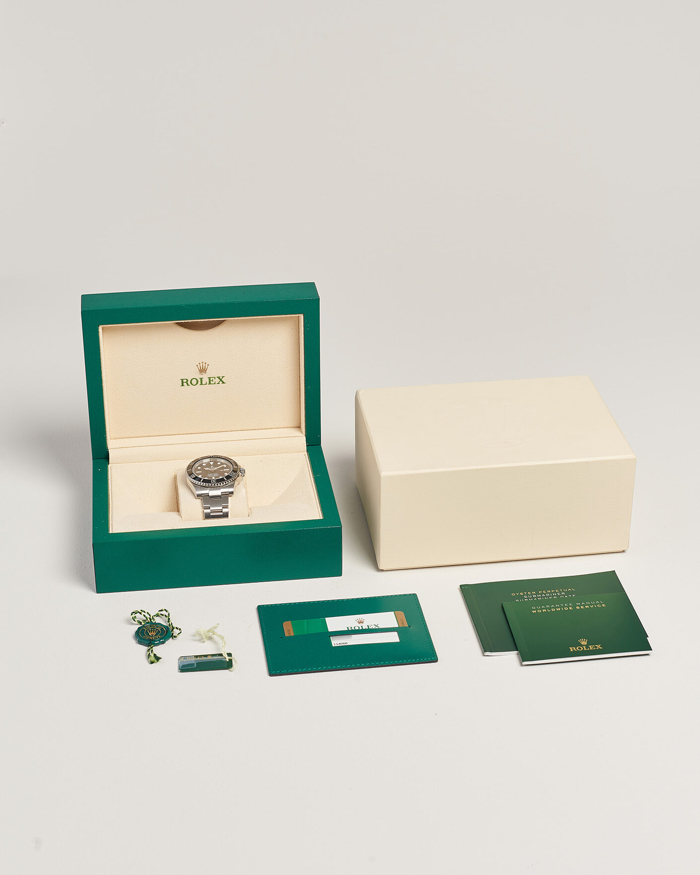 Men | Pre-Owned & Vintage Watches | Rolex Pre-Owned | Submariner No date