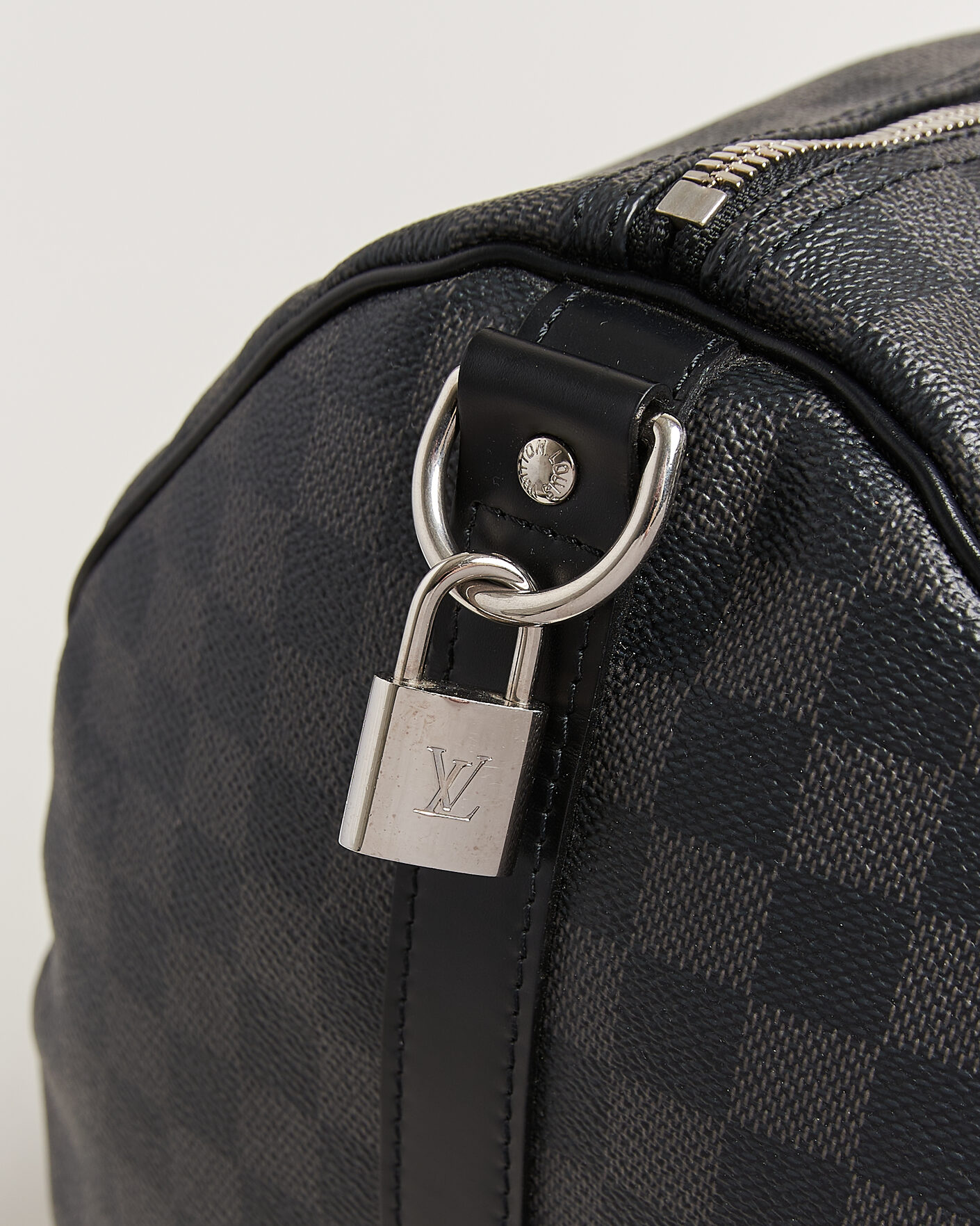 Men | Pre-Owned & Vintage Bags | Louis Vuitton Pre-Owned | Keepall 55 Bandouliére Damier Graphite