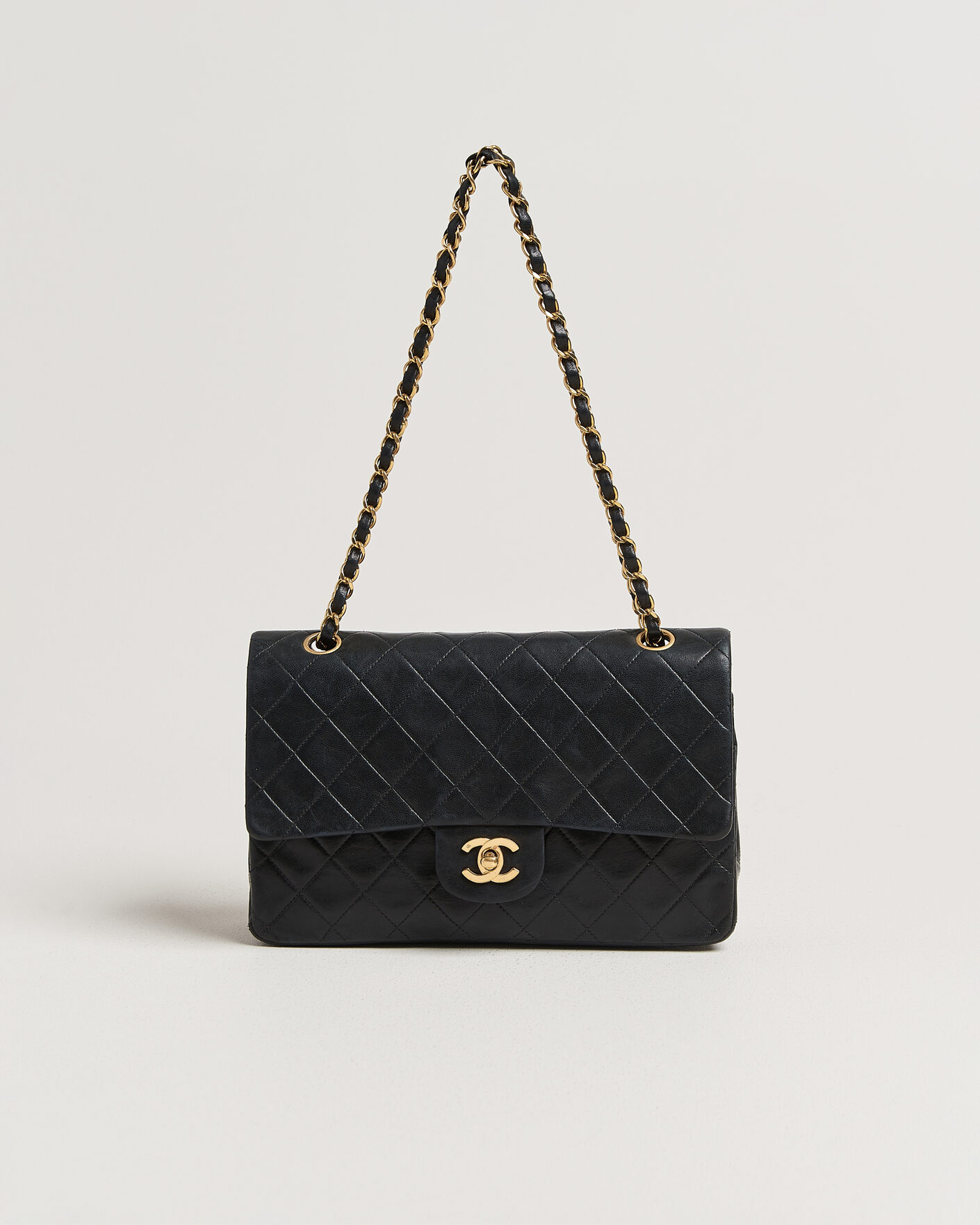 Men | Pre-Owned & Vintage Bags | Chanel Pre-Owned | Classic Medium Double Flap Bag Black