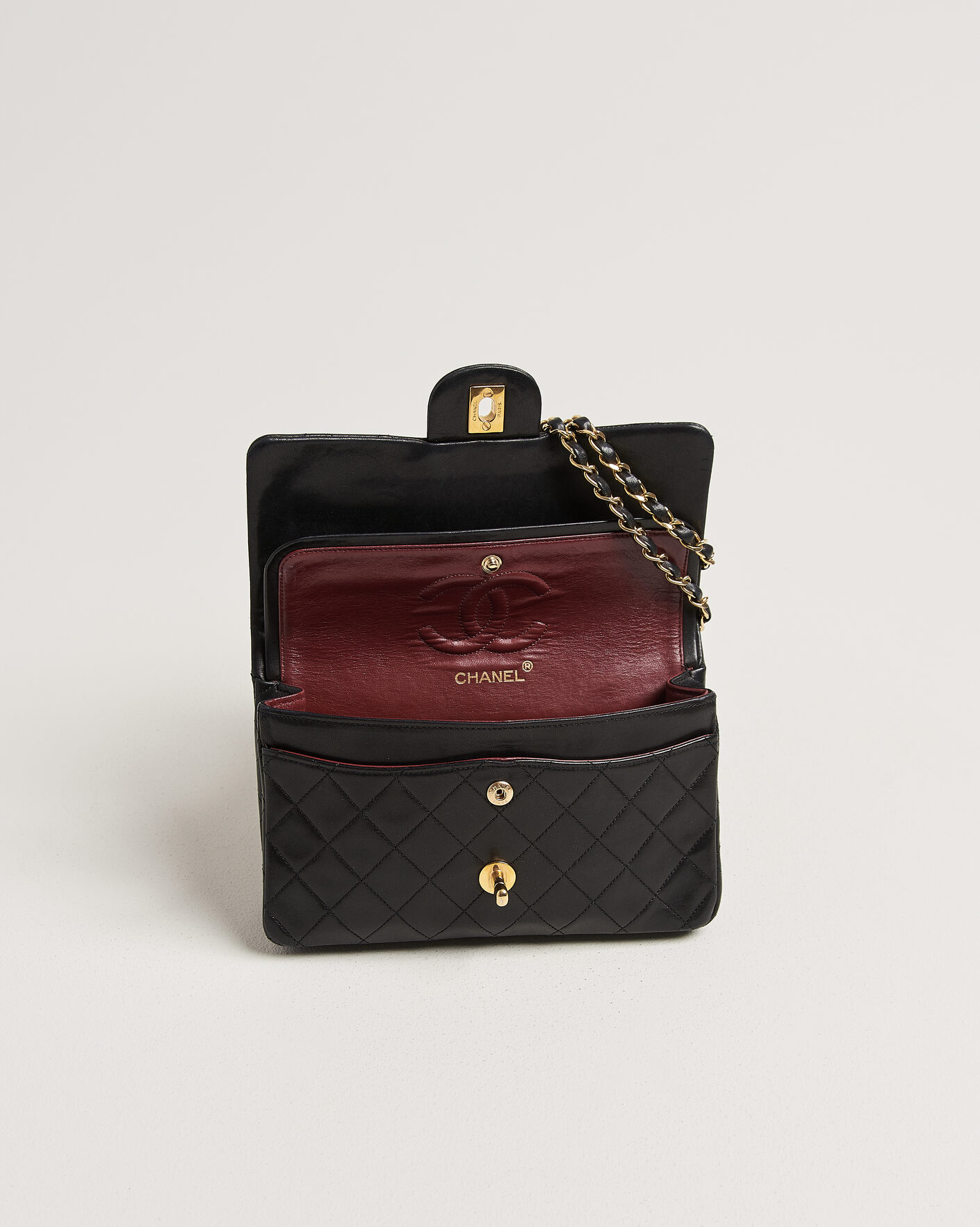Men | Pre-Owned & Vintage Bags | Chanel Pre-Owned | Classic Small Double Flap Bag Black
