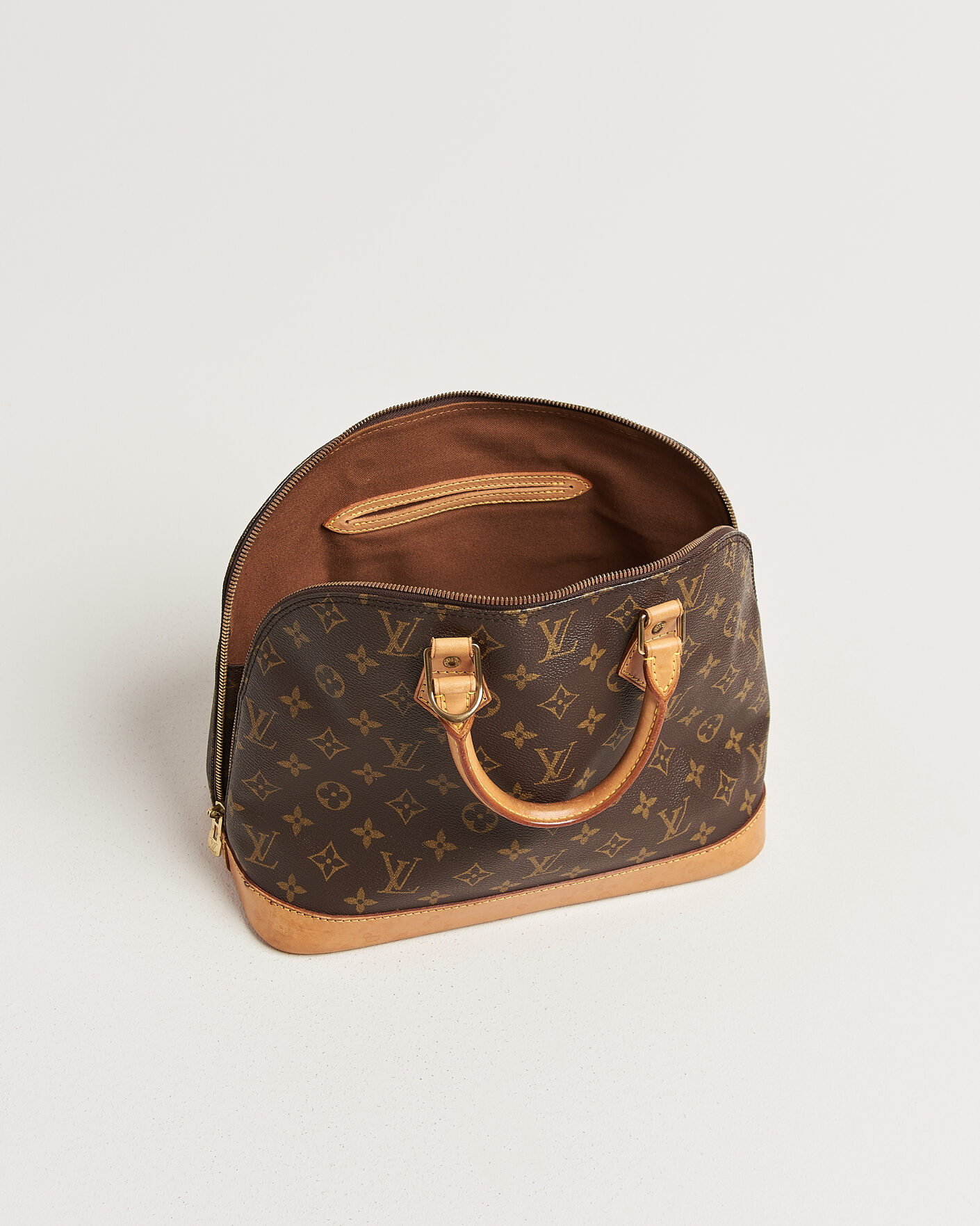 Men | Pre-Owned & Vintage Bags | Louis Vuitton Pre-Owned | Alma Bag PM Monogram