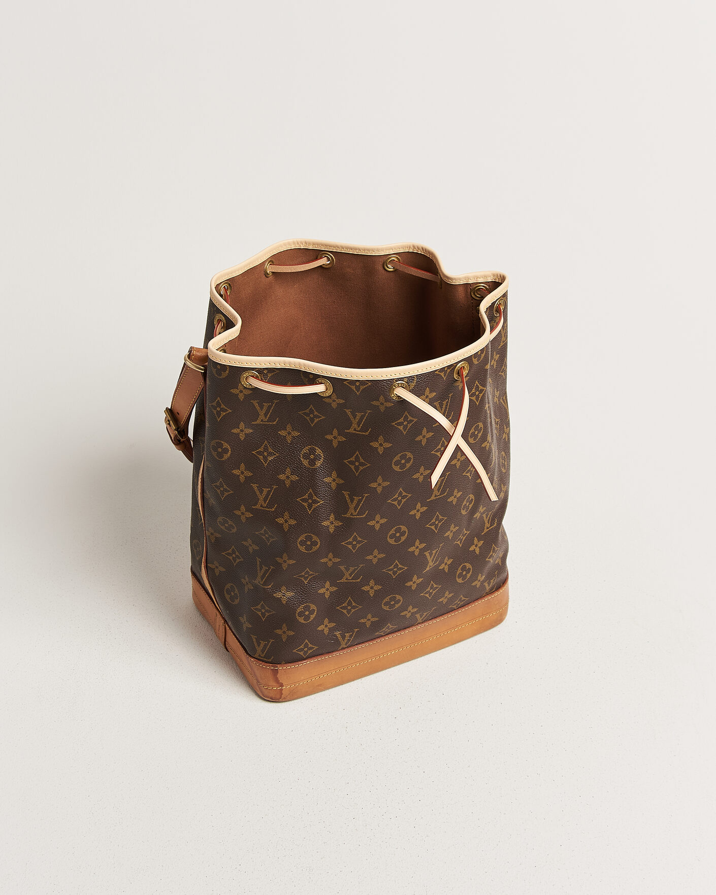 Men | Pre-Owned & Vintage Bags | Louis Vuitton Pre-Owned | Noé Monogram