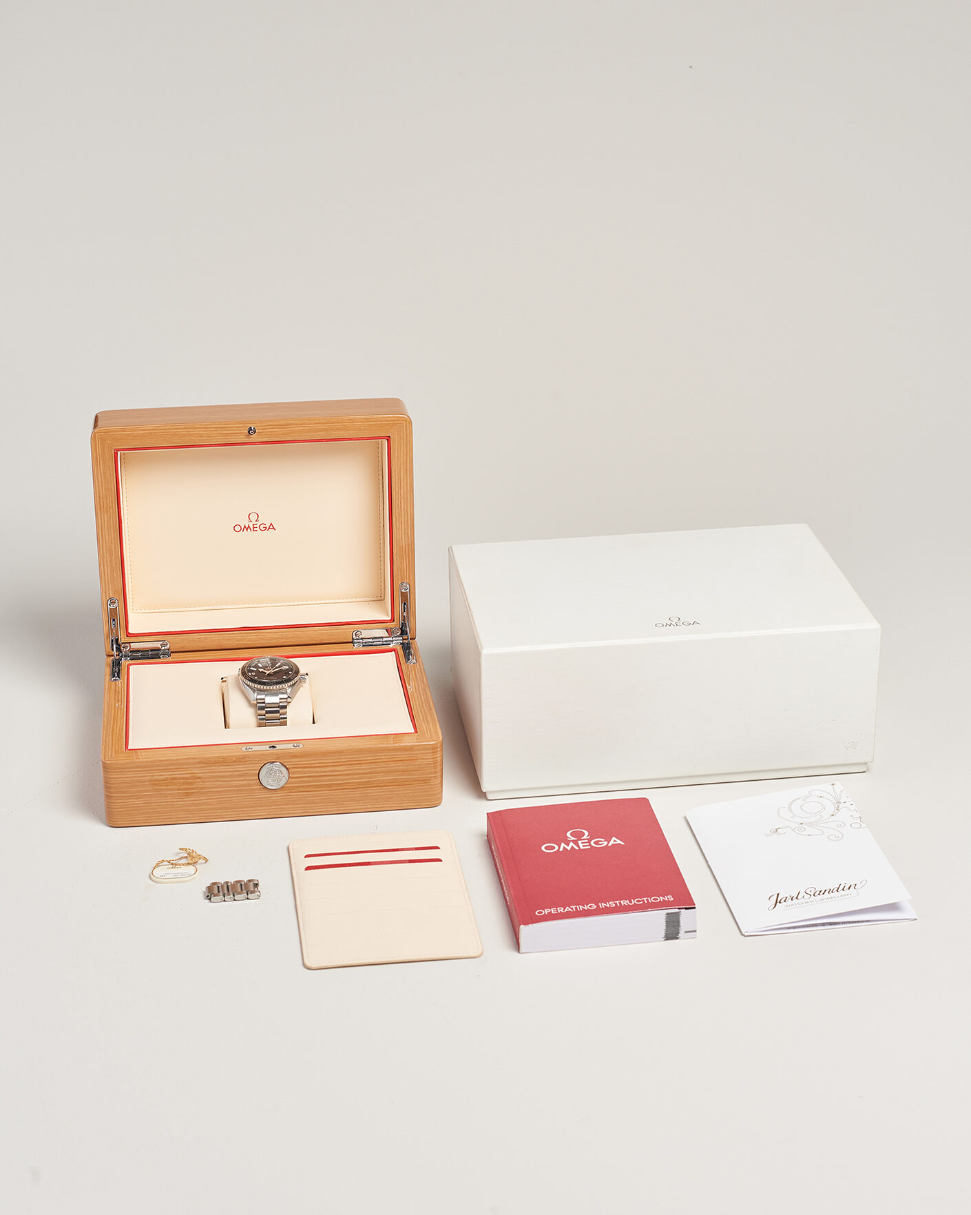 Men | Pre-Owned & Vintage Watches | Omega Pre-Owned | Seamaster Planet Ocean 600M