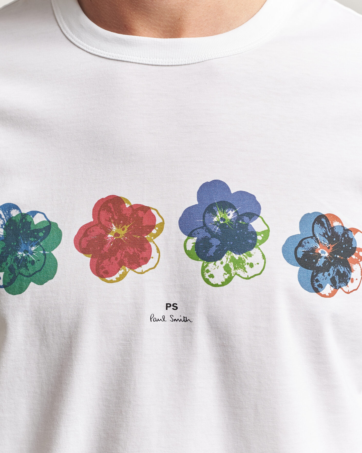 Paul Smith 花柄刺繍 FLOWER EMBROIDERY（6617） PS Paul Smith Flower Crew Neck T-Shirt White at CareOfCarl.com