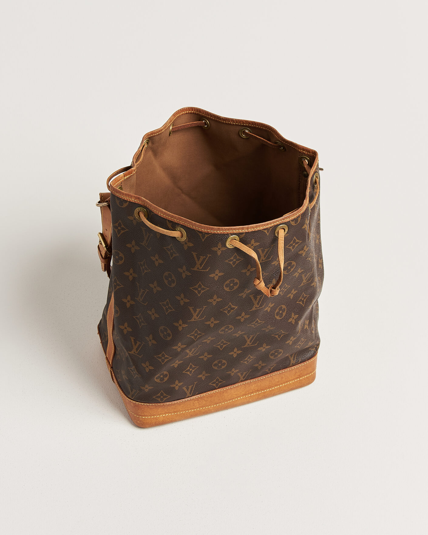 Men | Louis Vuitton Pre-Owned Noé Monogram | Louis Vuitton Pre-Owned | Noé Monogram