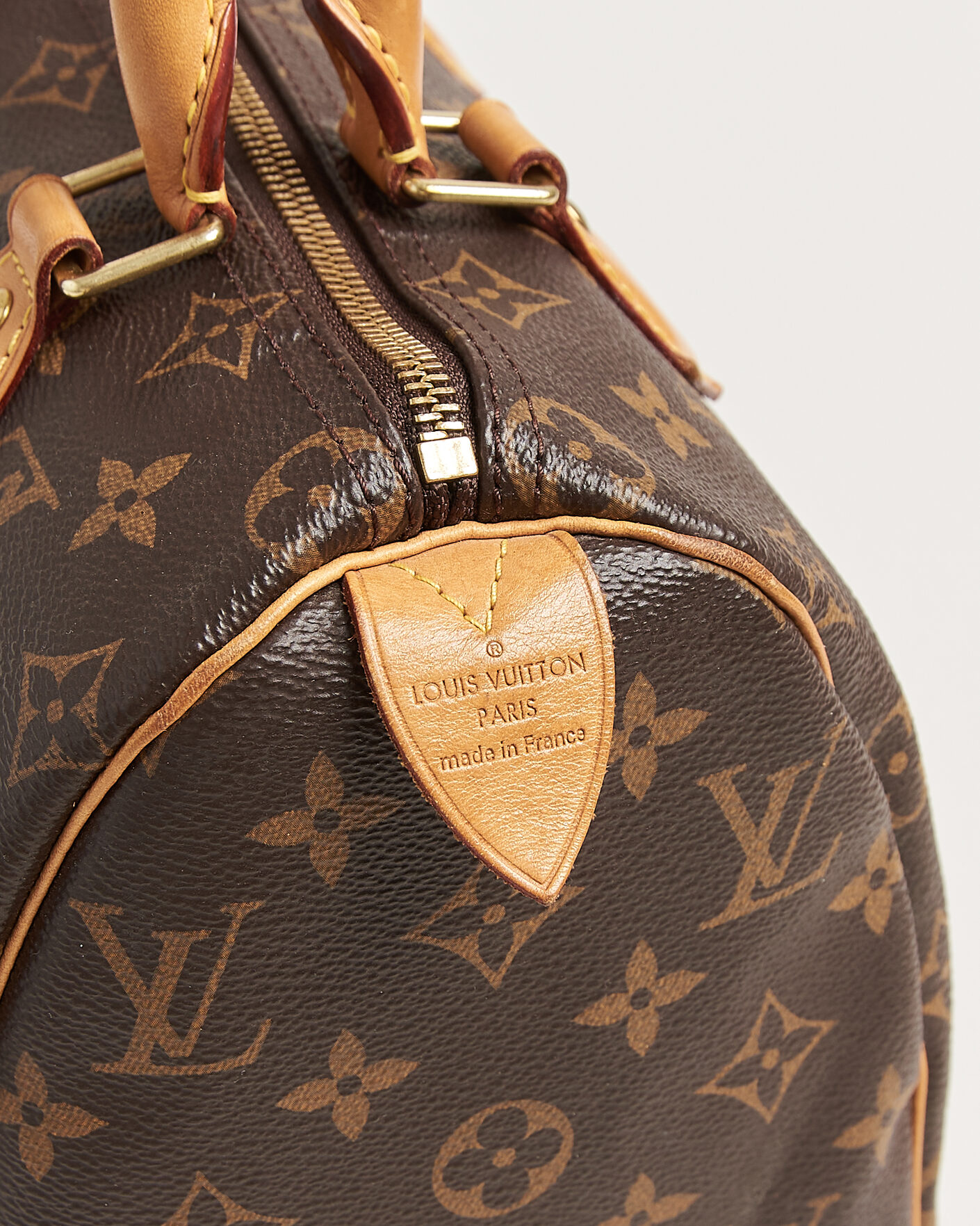 Louis Vuitton Pre-Owned Speedy 25 Monogram at CareOfCarl.com