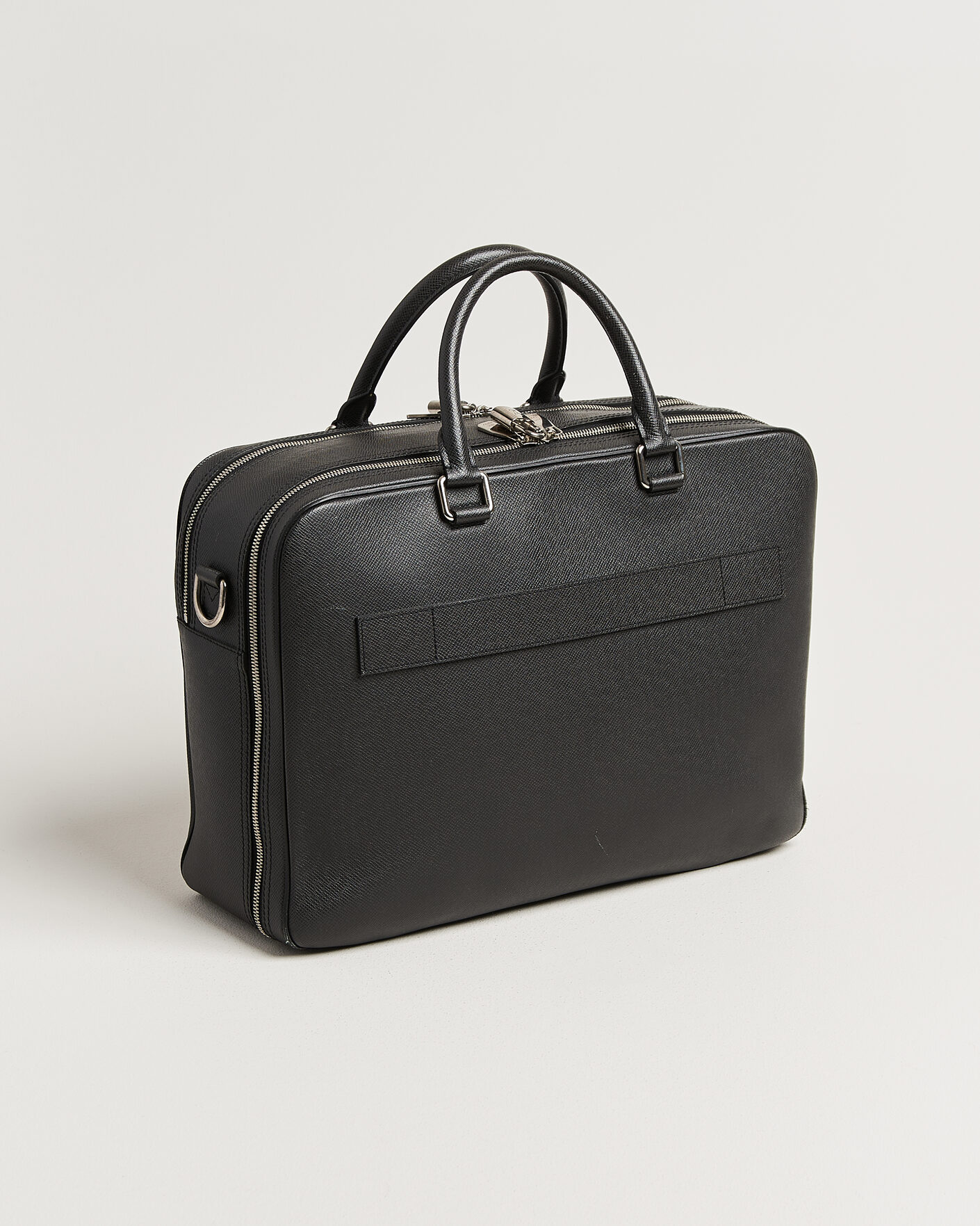 Men | Pre-Owned & Vintage Bags | Louis Vuitton Pre-Owned | Overnight Bag Taiga Leather Black