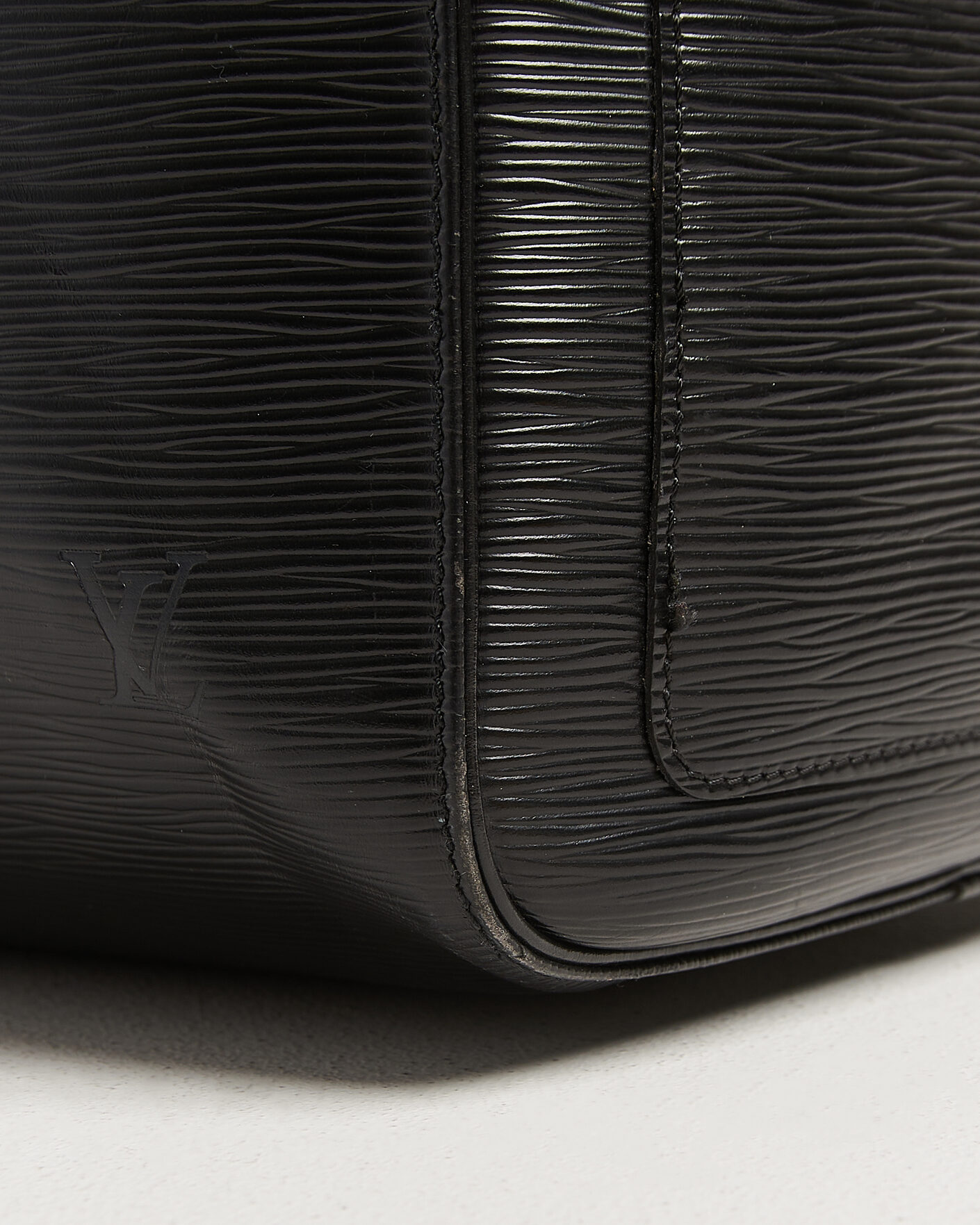 Men | Pre-Owned & Vintage Bags | Louis Vuitton Pre-Owned | Keepall 55 Epi Leather Black