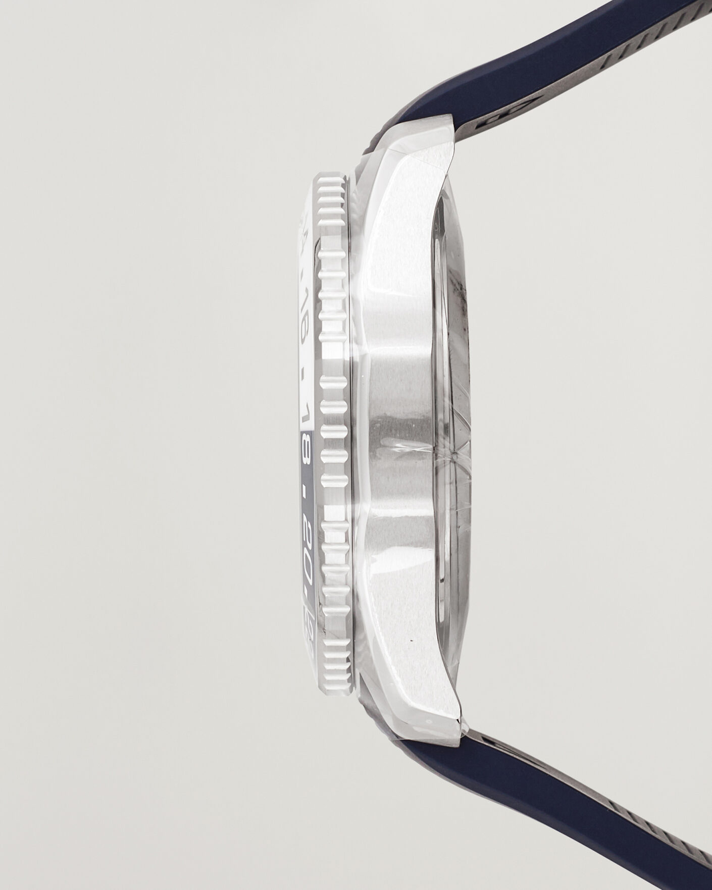 Men | Pre-Owned & Vintage Watches | Tag Heuer Pre-Owned | Acuaracer GMT