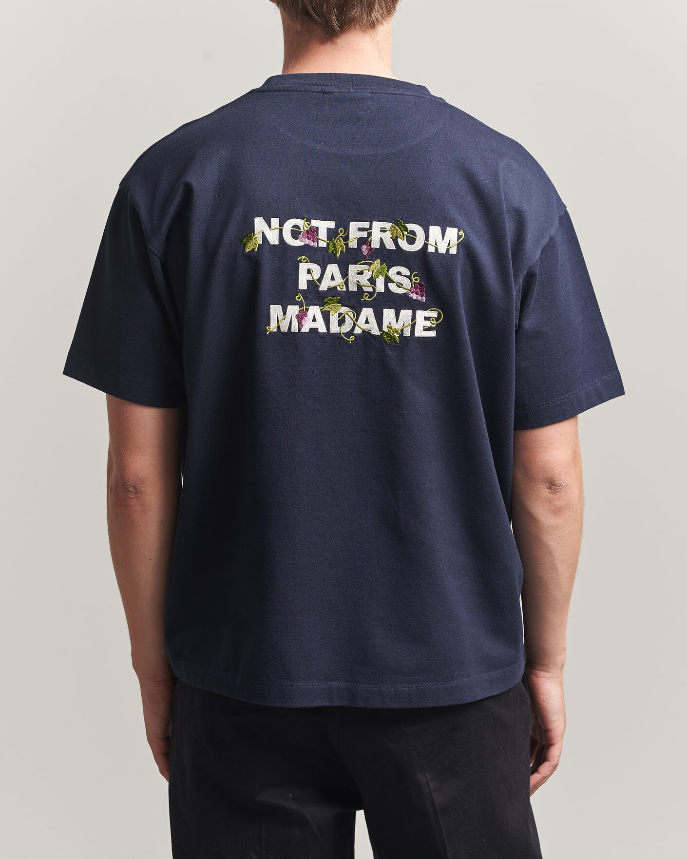 Men | T-Shirts | Drôle de Monsieur | Vine Embroidered Slogan T-Shirt Navy