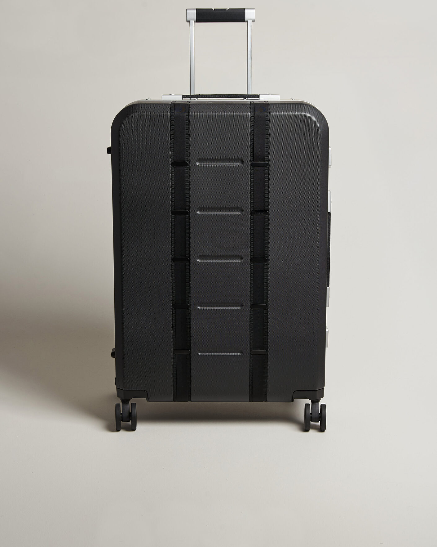 Men | Bags | DB | Ramverk Pro Check-In Luggage Large Silver/Black